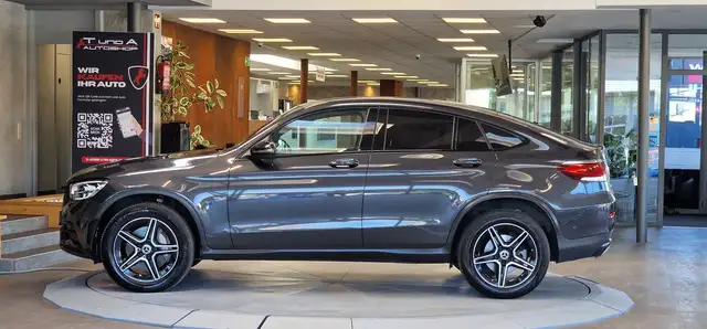 Mercedes-Benz GLC view 4