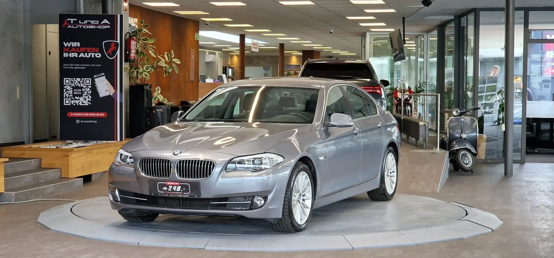 BMW 525 d xDrive F10 Aut. *Navi*18Zoll*Sitzheizung* Grau - 1