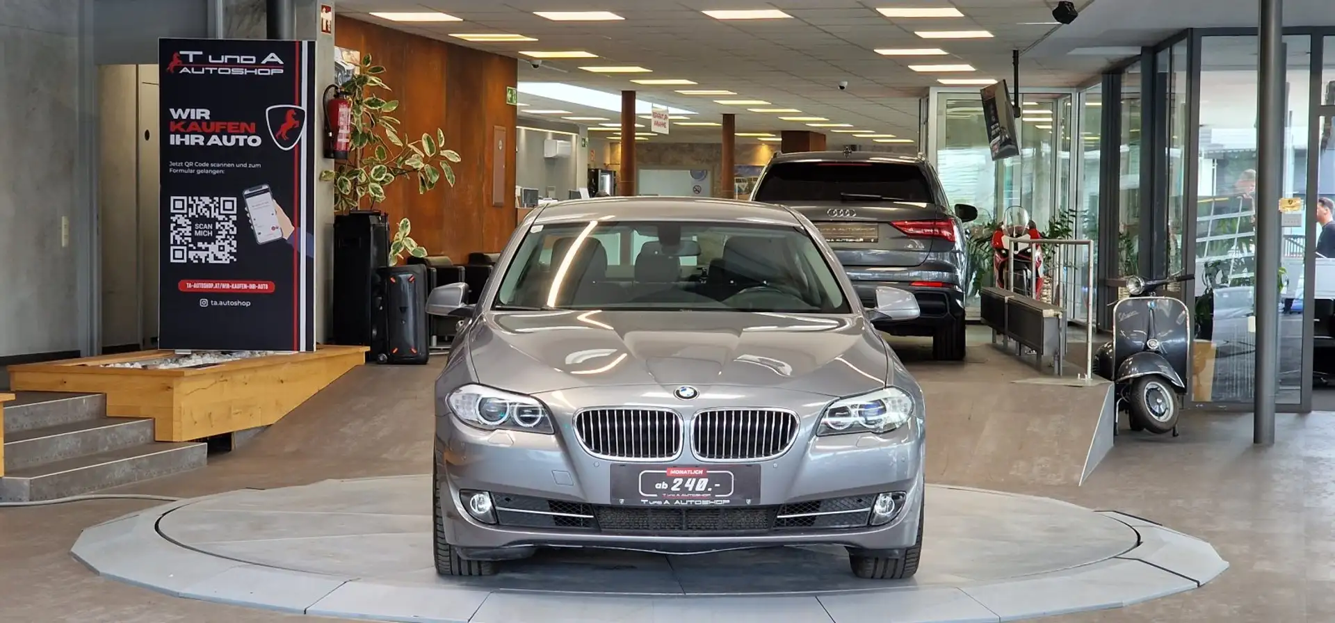 BMW 525 d xDrive F10 Aut. *Navi*18Zoll*Sitzheizung* Grau - 2