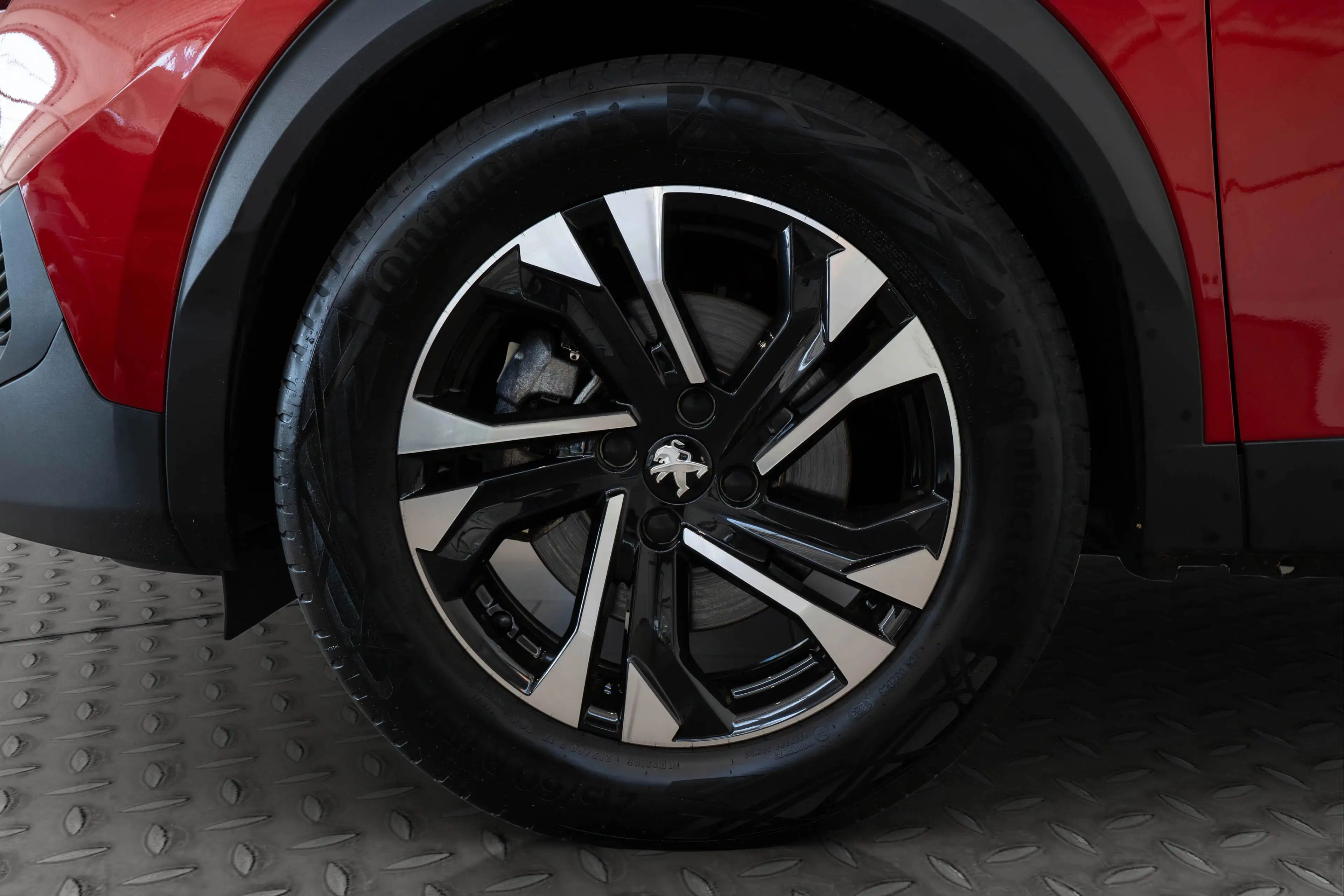 Peugeot e-2008 EV Allure 50 kWh | SOH 91% | Camera | Apple Carpla — photo 7