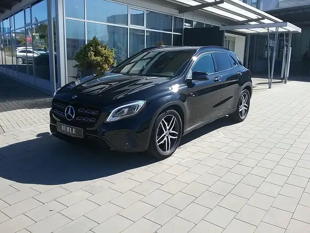 Mercedes-Benz GLA 200 URBAN+360GRADKAMERA+AUTOMATIK+LED+KEYLESSGO