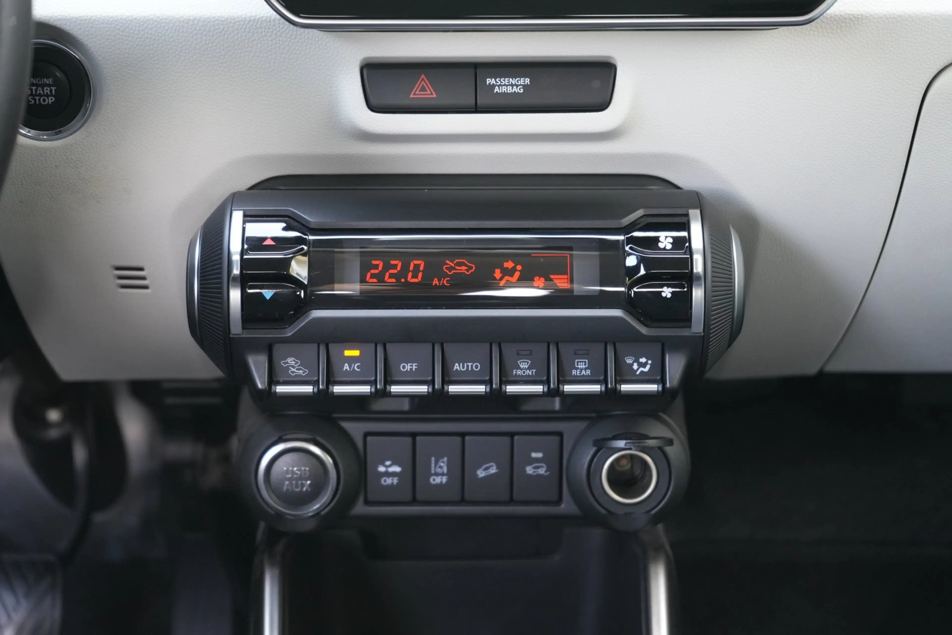 Suzuki Ignis 1.2 Comfort+ 4x4 Allrad Sitzh. Navi 1Hd. 1.2 4x4 E — photo 30