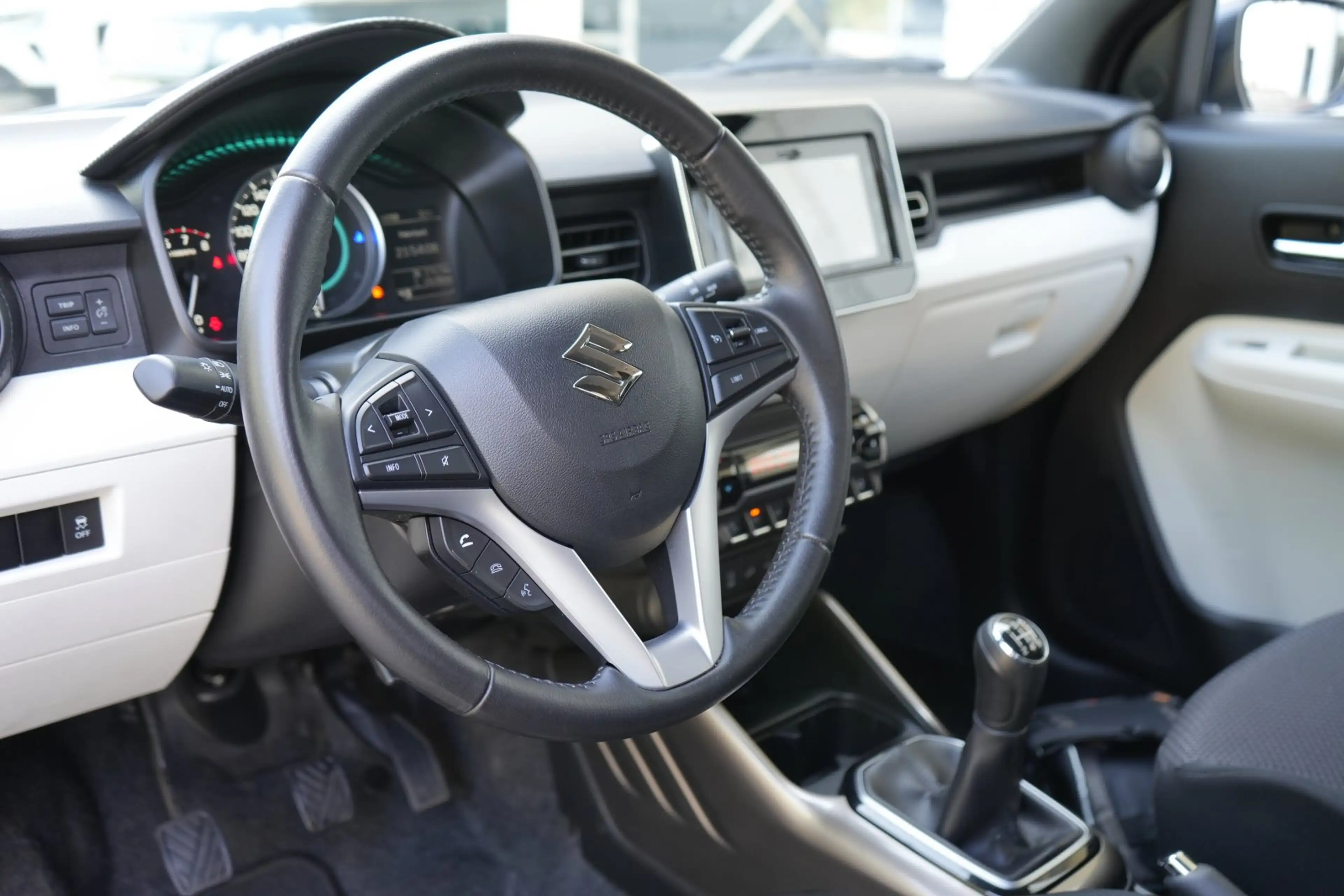 Suzuki Ignis 1.2 Comfort+ 4x4 Allrad Sitzh. Navi 1Hd. 1.2 4x4 E — photo 16