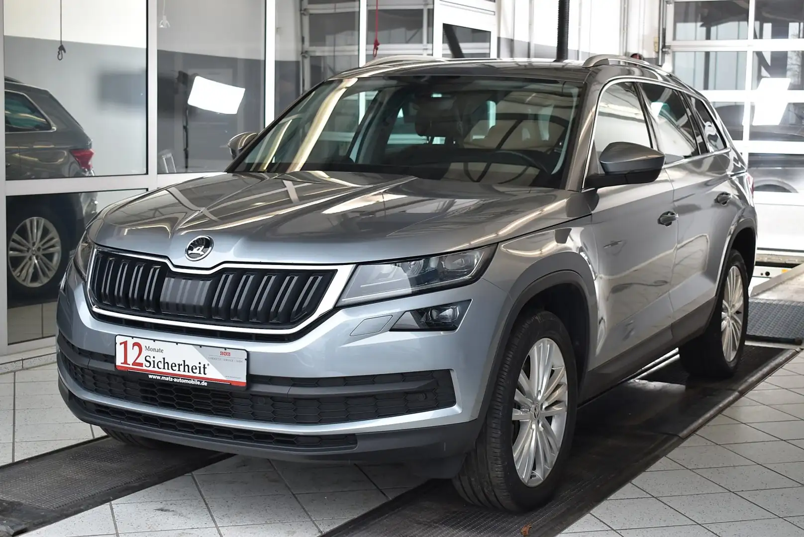 Skoda Kodiaq 2.0TDI Style DSG*7-Sitzer*ACC*LED*Navi Gris - 1