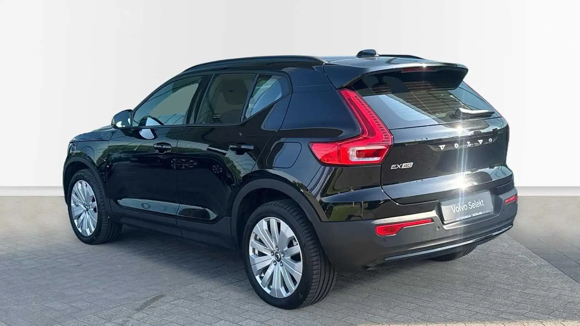 Volvo EX40 Core Single Motor Extended Range | Zetelverwarming Schwarz - 2