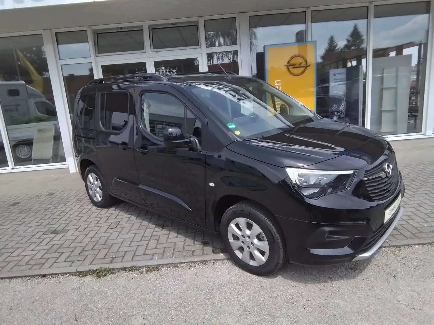 Opel Combo Ultimate Černá - 2