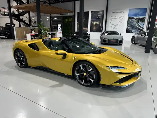 Ferrari SF90 Stradale view 5