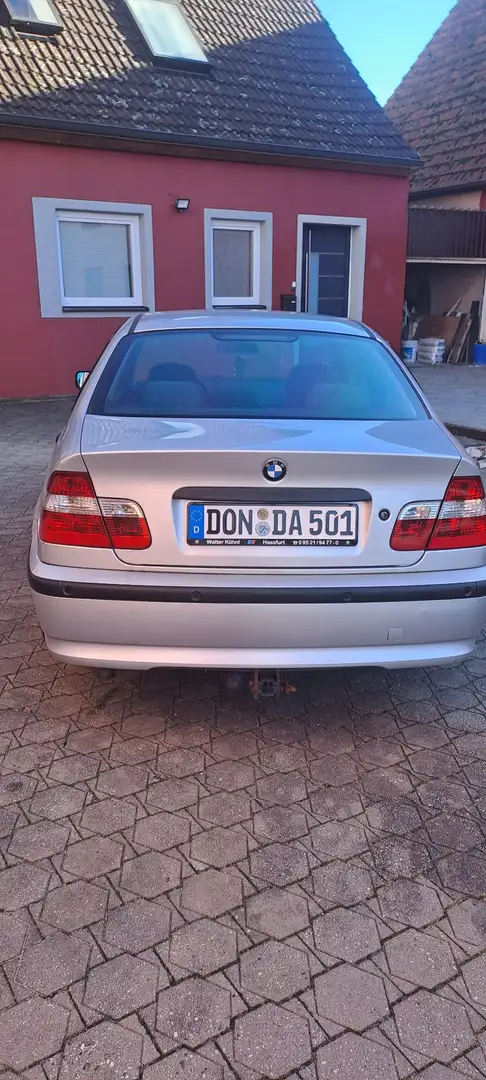BMW 320 320d - 2