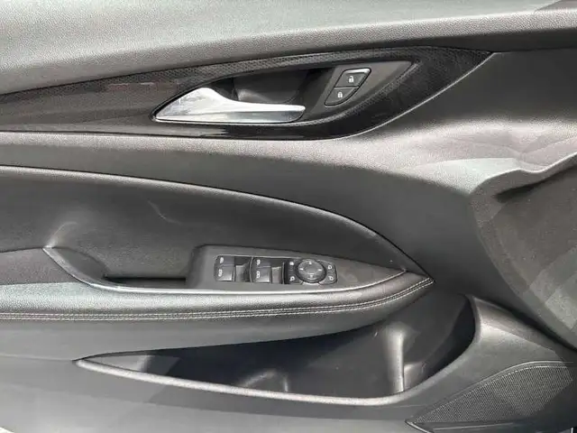 Opel Insignia view 10