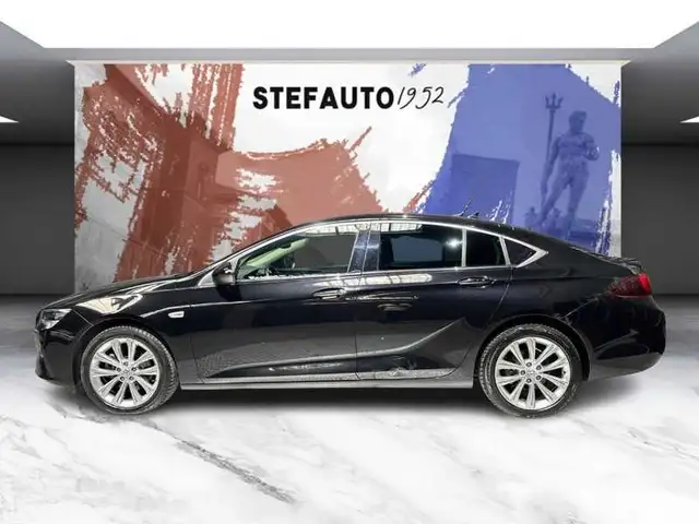 Opel Insignia view 4