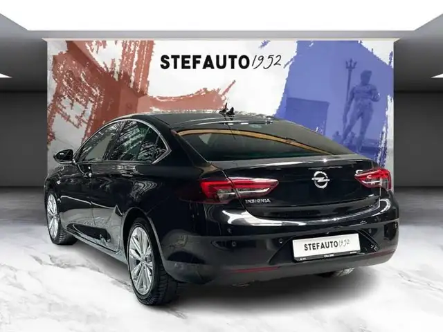Opel Insignia view 5