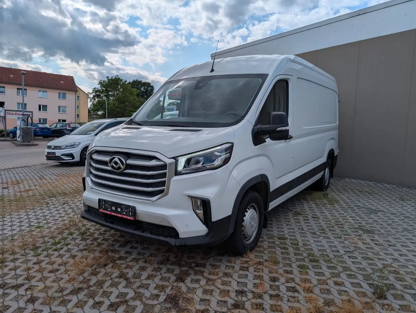 Maxus Deliver 9 Kasten L3H2 PDC Kamera Klima Spurhalte Weiß - 1