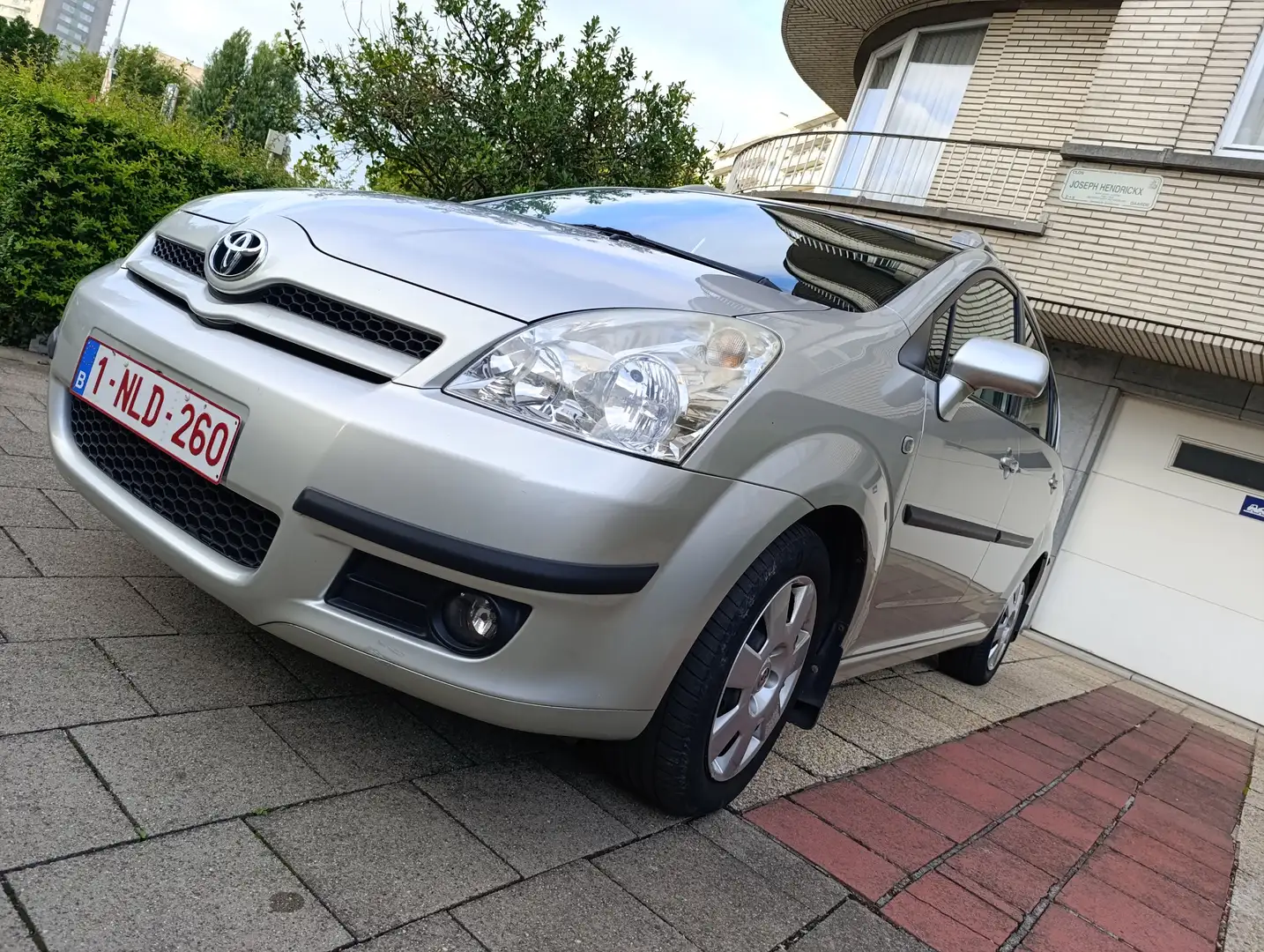 Toyota Corolla Verso Corolla Verso 1.8i VVT-i 16v Linea Luna 7pl. Gri - 1