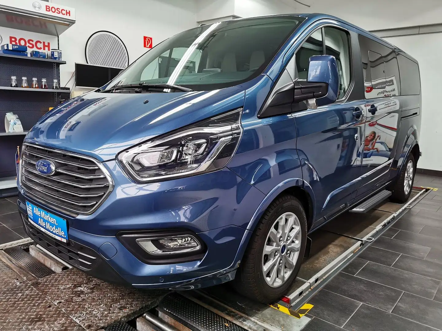 Ford Tourneo Custom 320 L2 Titanium X*Navi*9Sitz*AHK Blau - 2