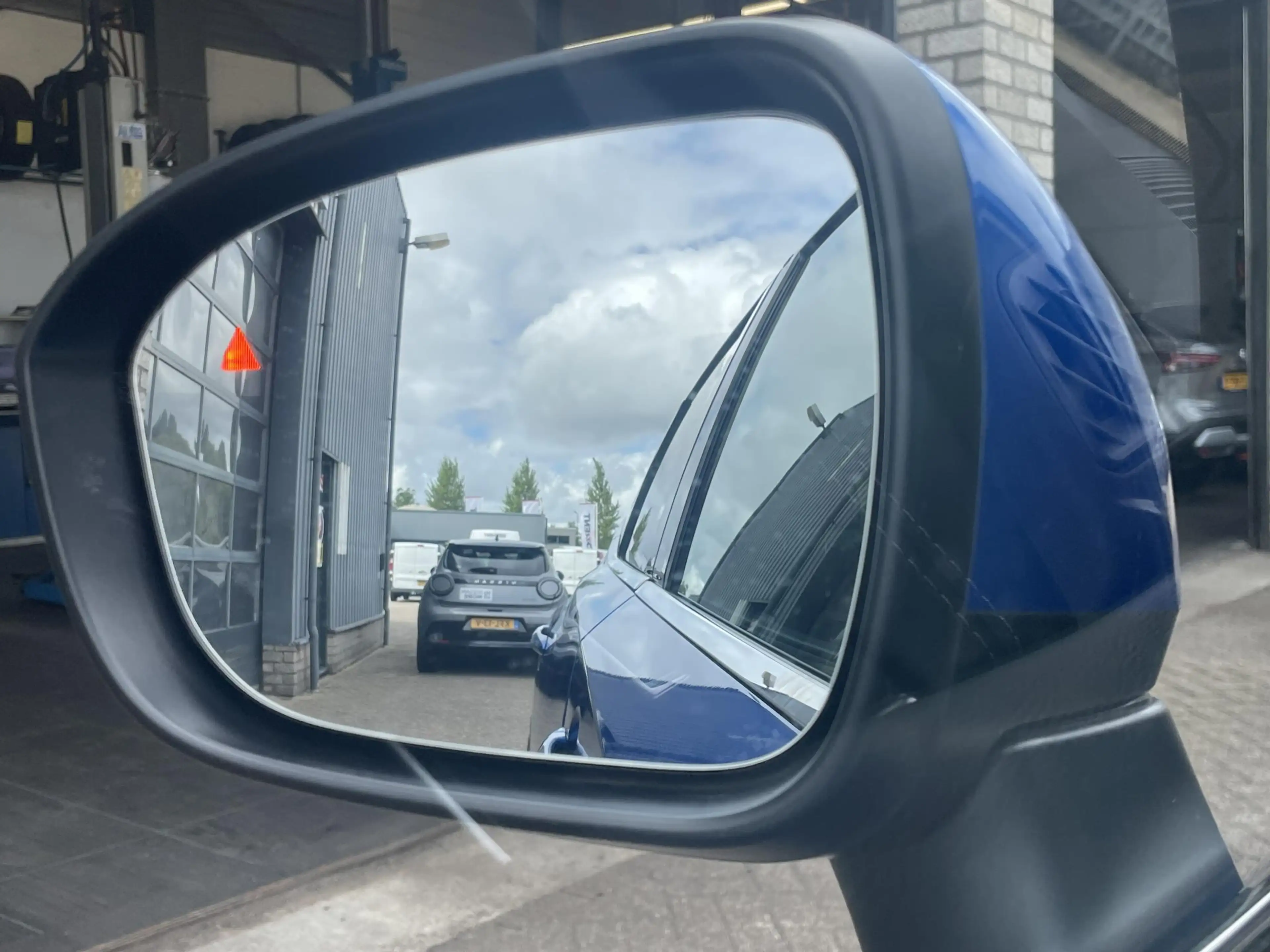 Nissan Qashqai 1.3 MHEV Xtronic N-Connecta — photo 18