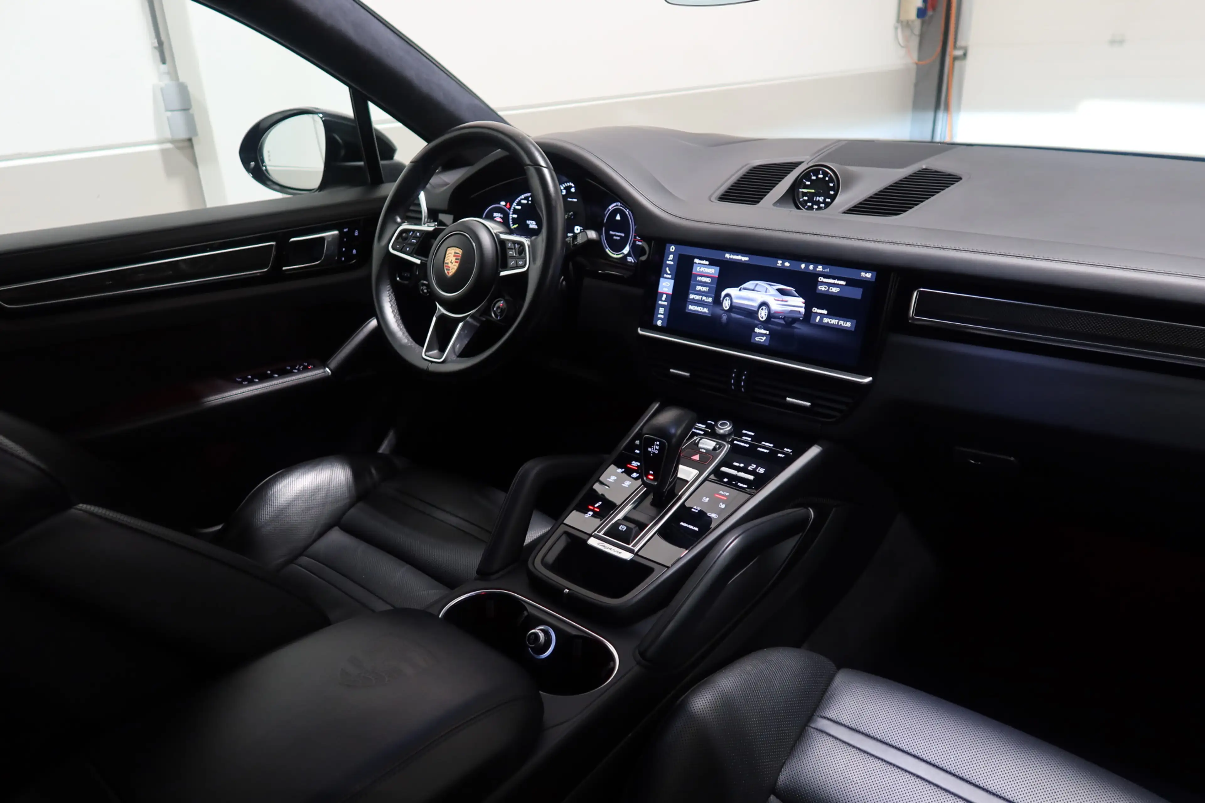 Porsche Cayenne Coupé I Full options I Sport 3.0 E-Hybrid — photo 10