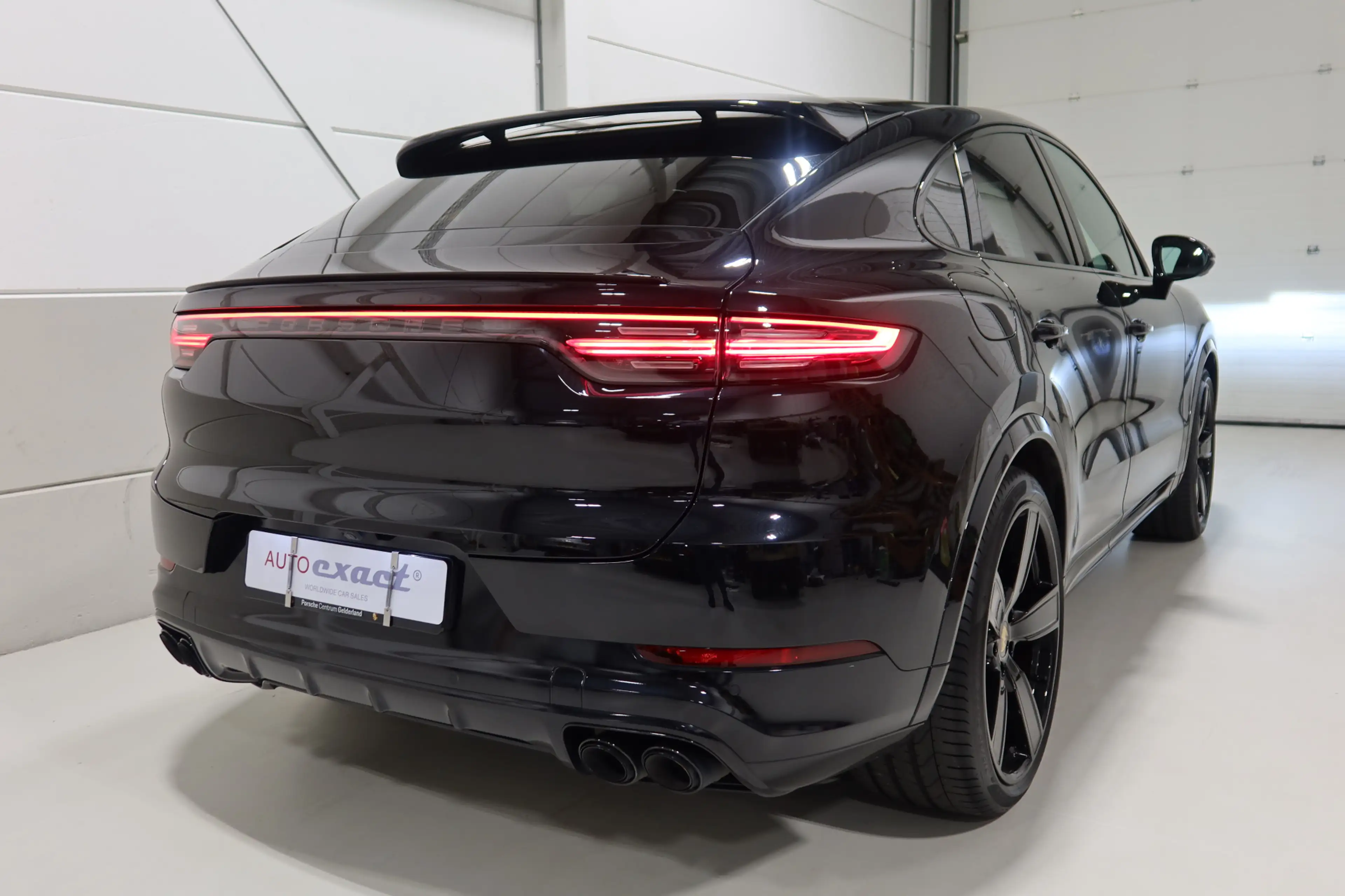 Porsche Cayenne Coupé I Full options I Sport 3.0 E-Hybrid — photo 8