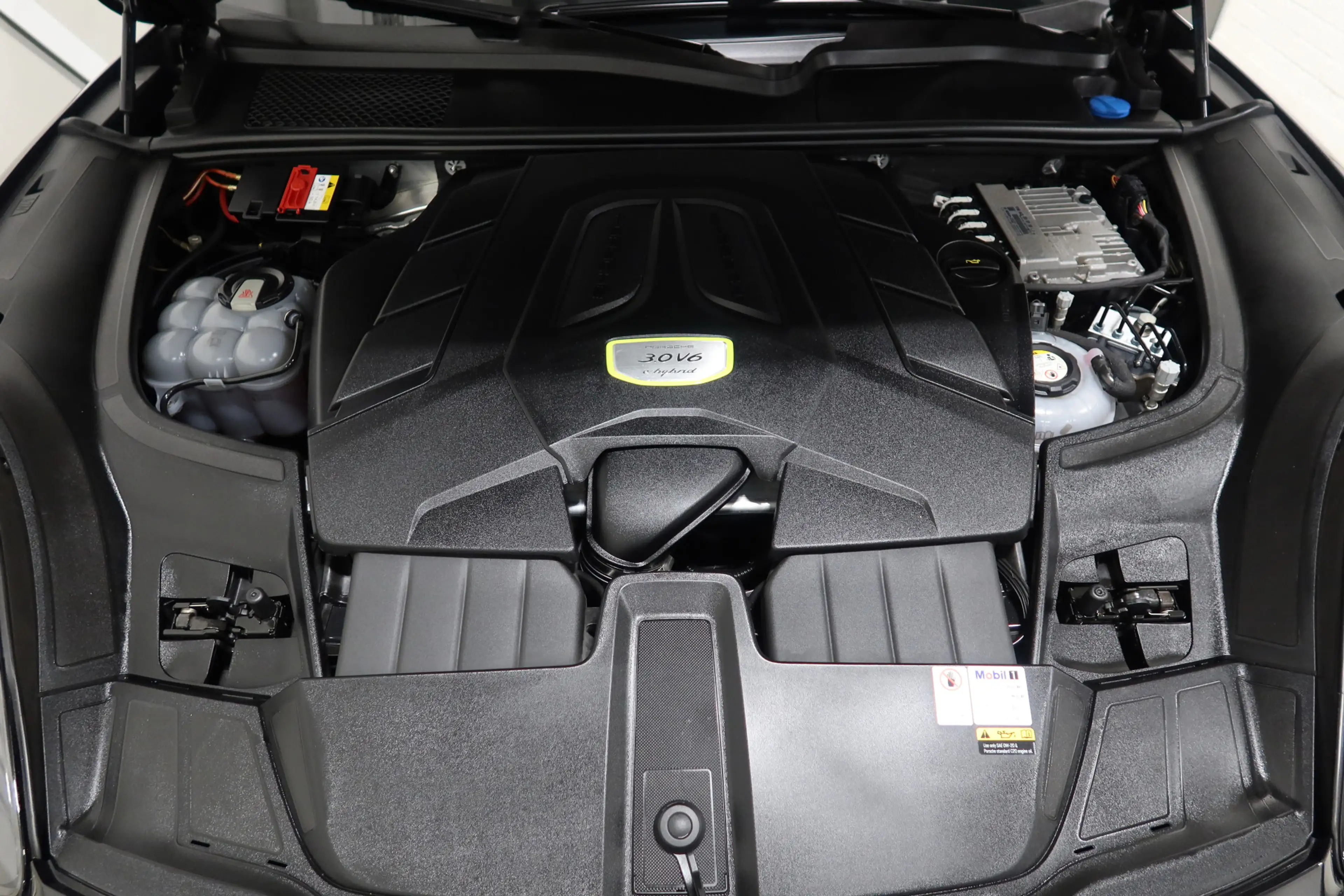 Porsche Cayenne Coupé I Full options I Sport 3.0 E-Hybrid — photo 31