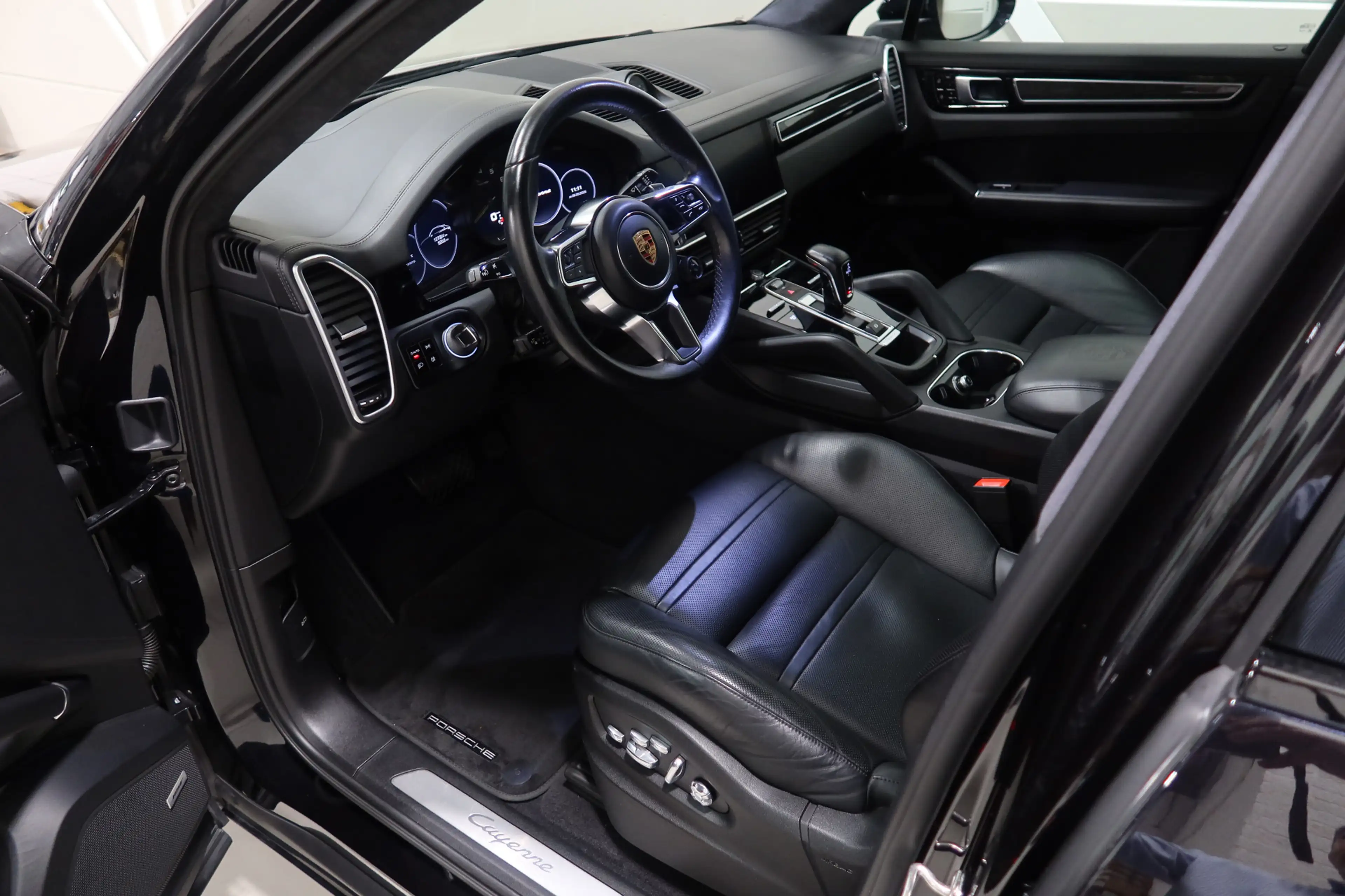 Porsche Cayenne Coupé I Full options I Sport 3.0 E-Hybrid — photo 11