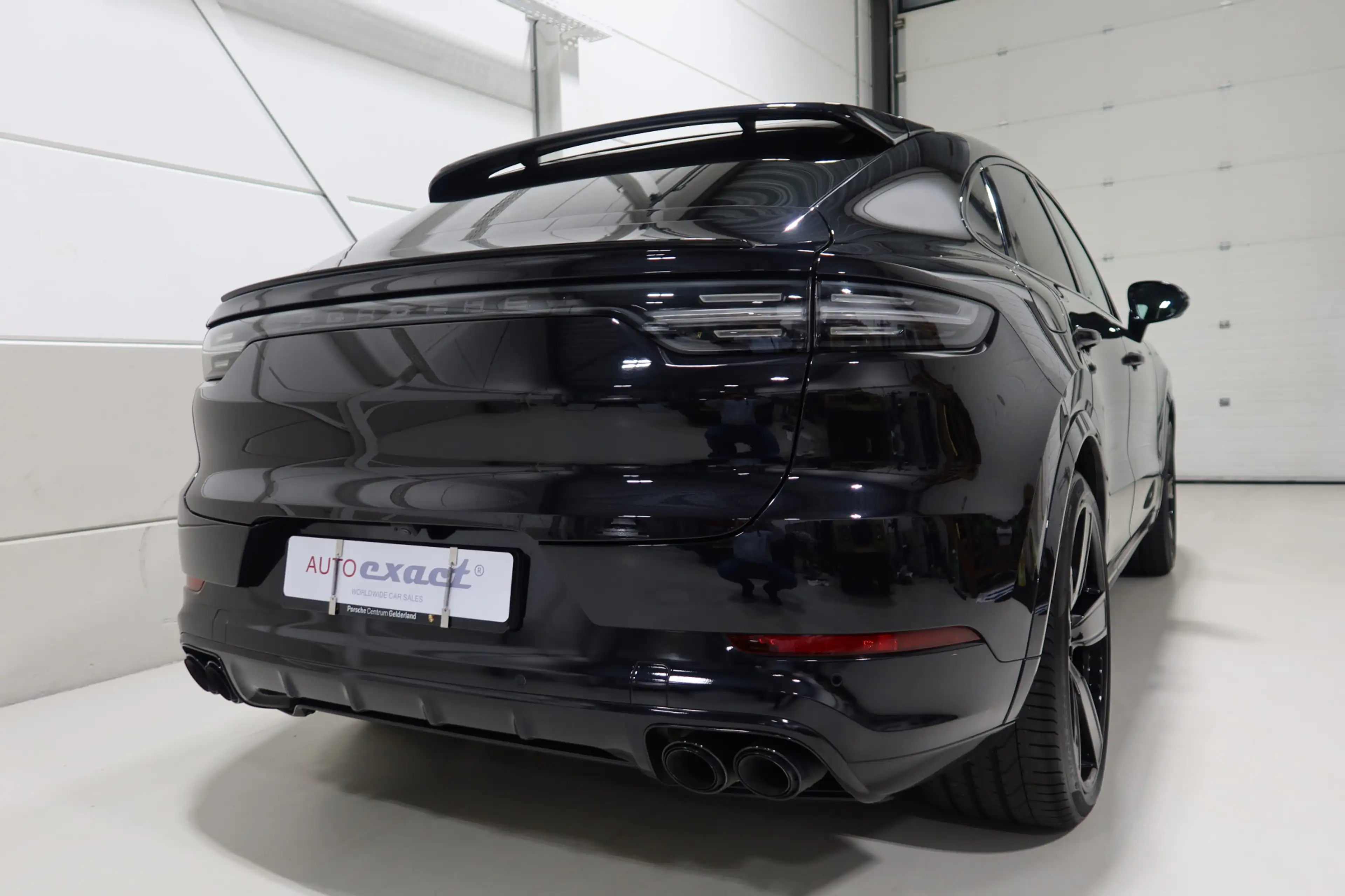 Porsche Cayenne Coupé I Full options I Sport 3.0 E-Hybrid — photo 6