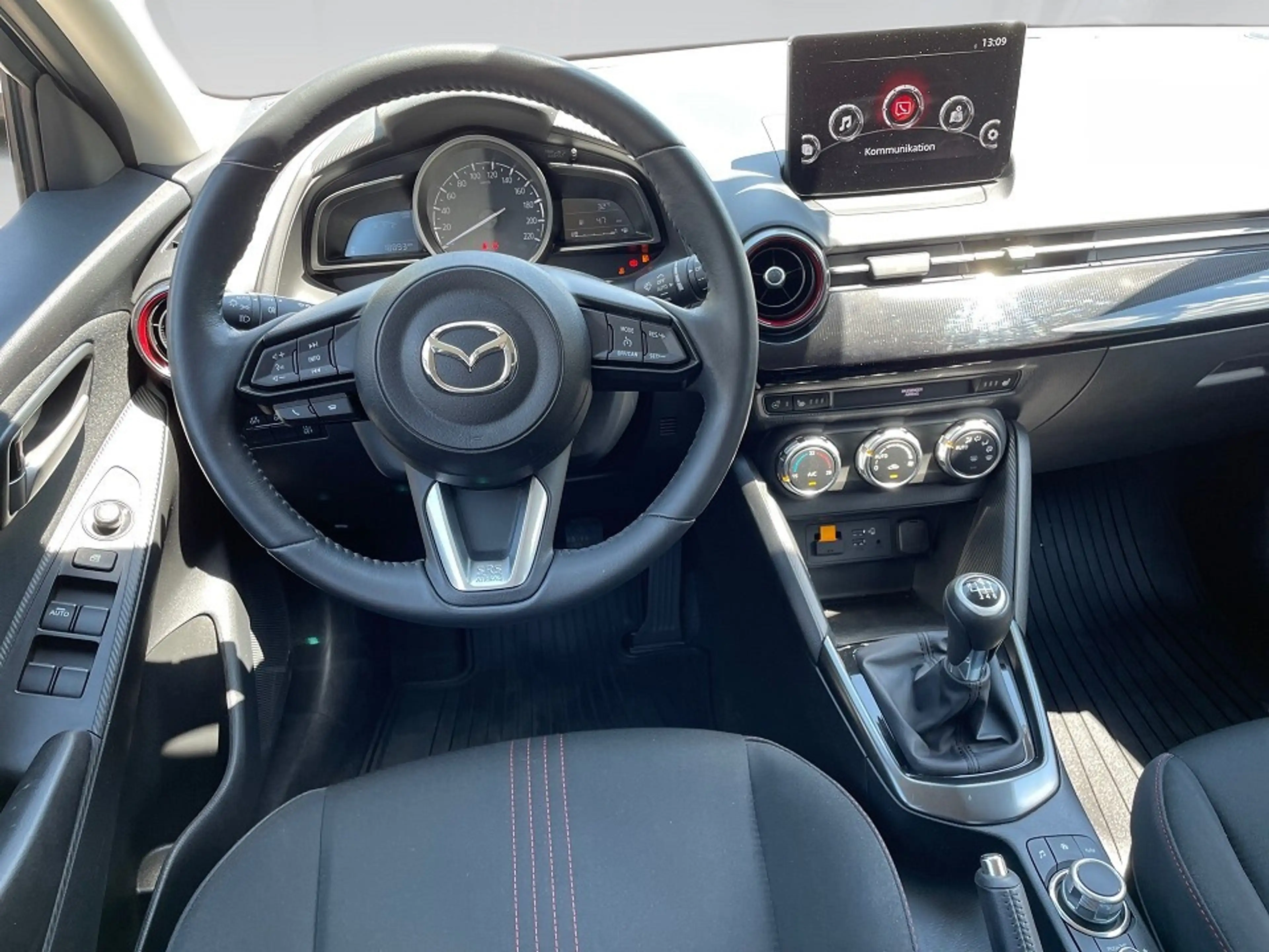Mazda 2 03 1.5L e-SKYACTIV G 90ps MT HOMURA — photo 14
