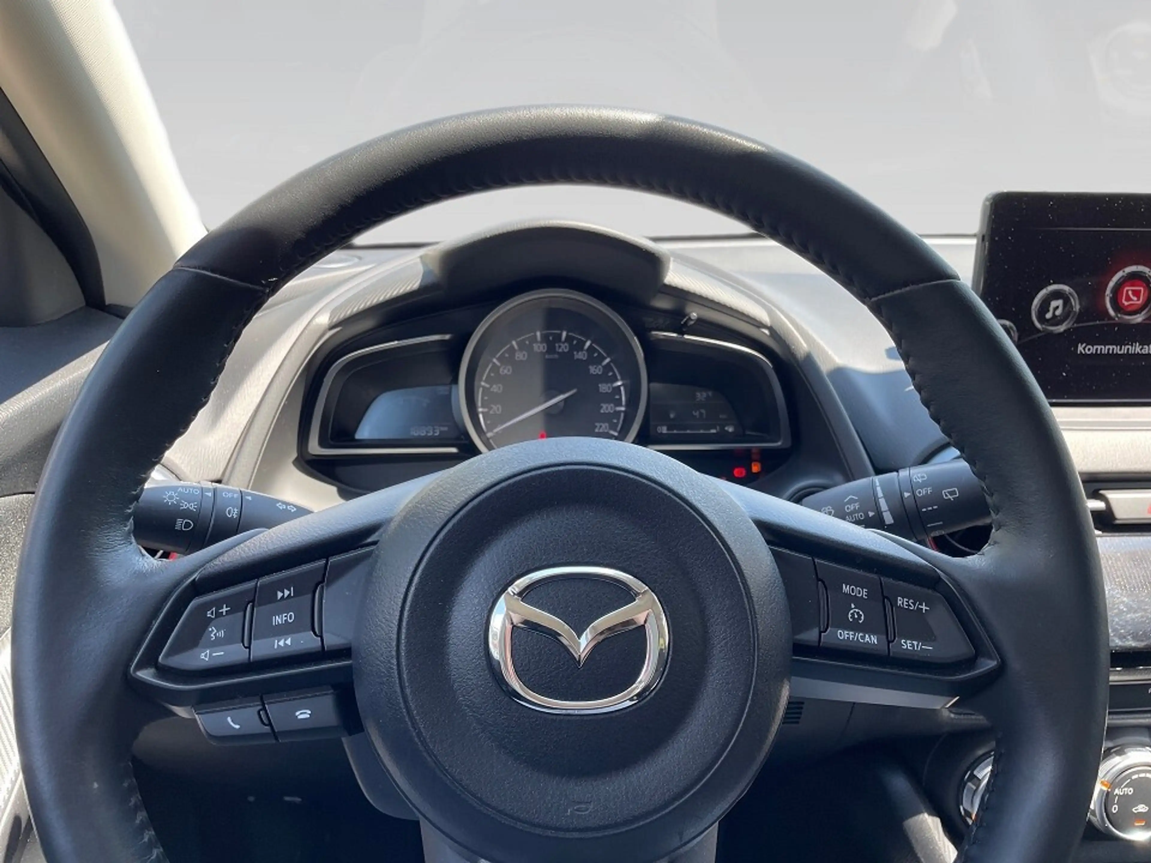Mazda 2 03 1.5L e-SKYACTIV G 90ps MT HOMURA — photo 15