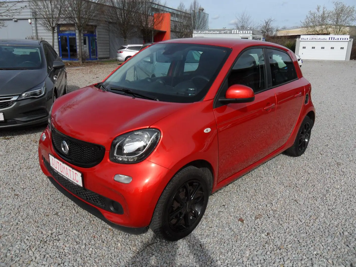 smart forFour 0.9 66kW passion/NAVI/SHZ Red - 1