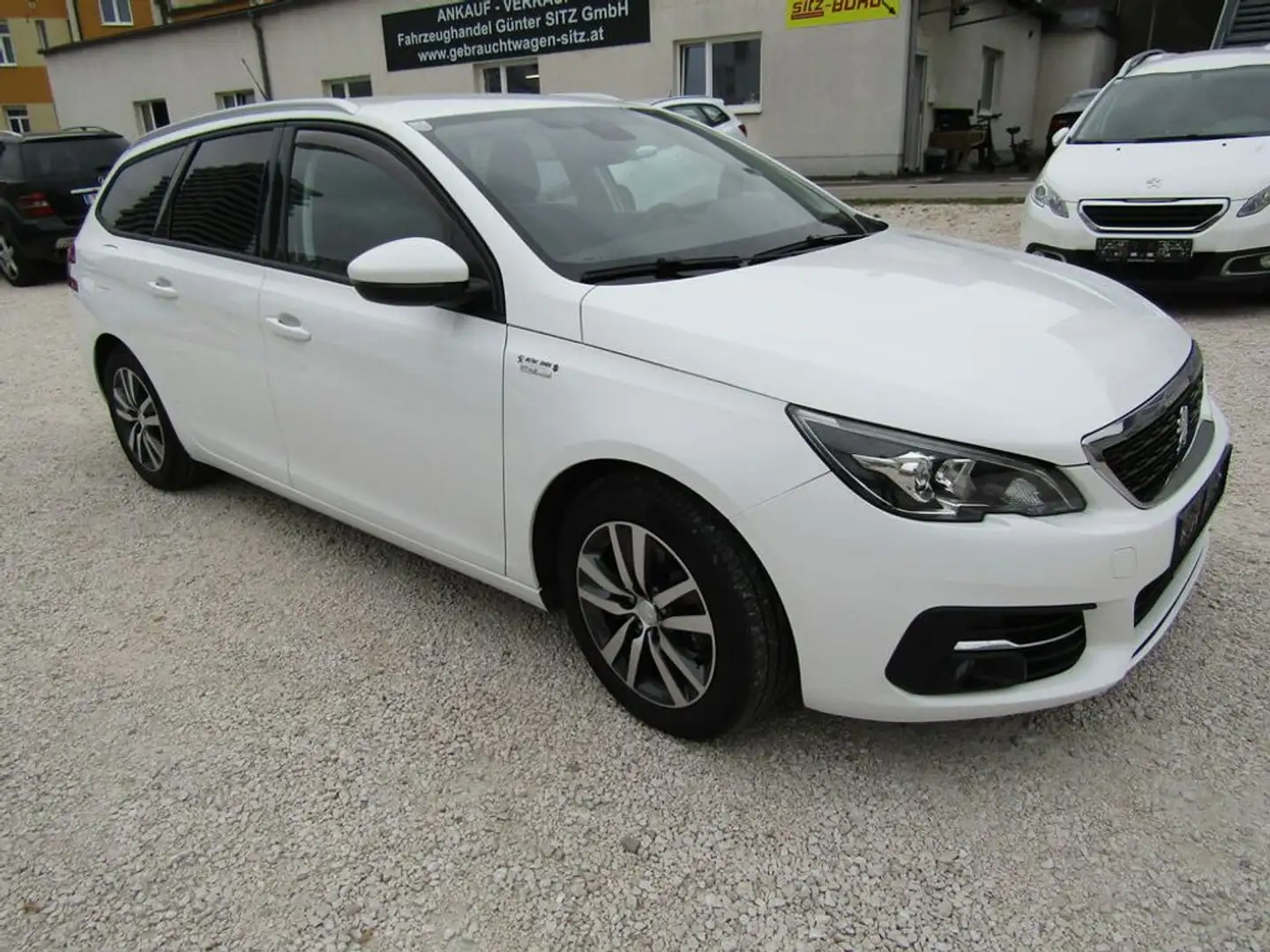 Peugeot 308 Access Weiß - 2