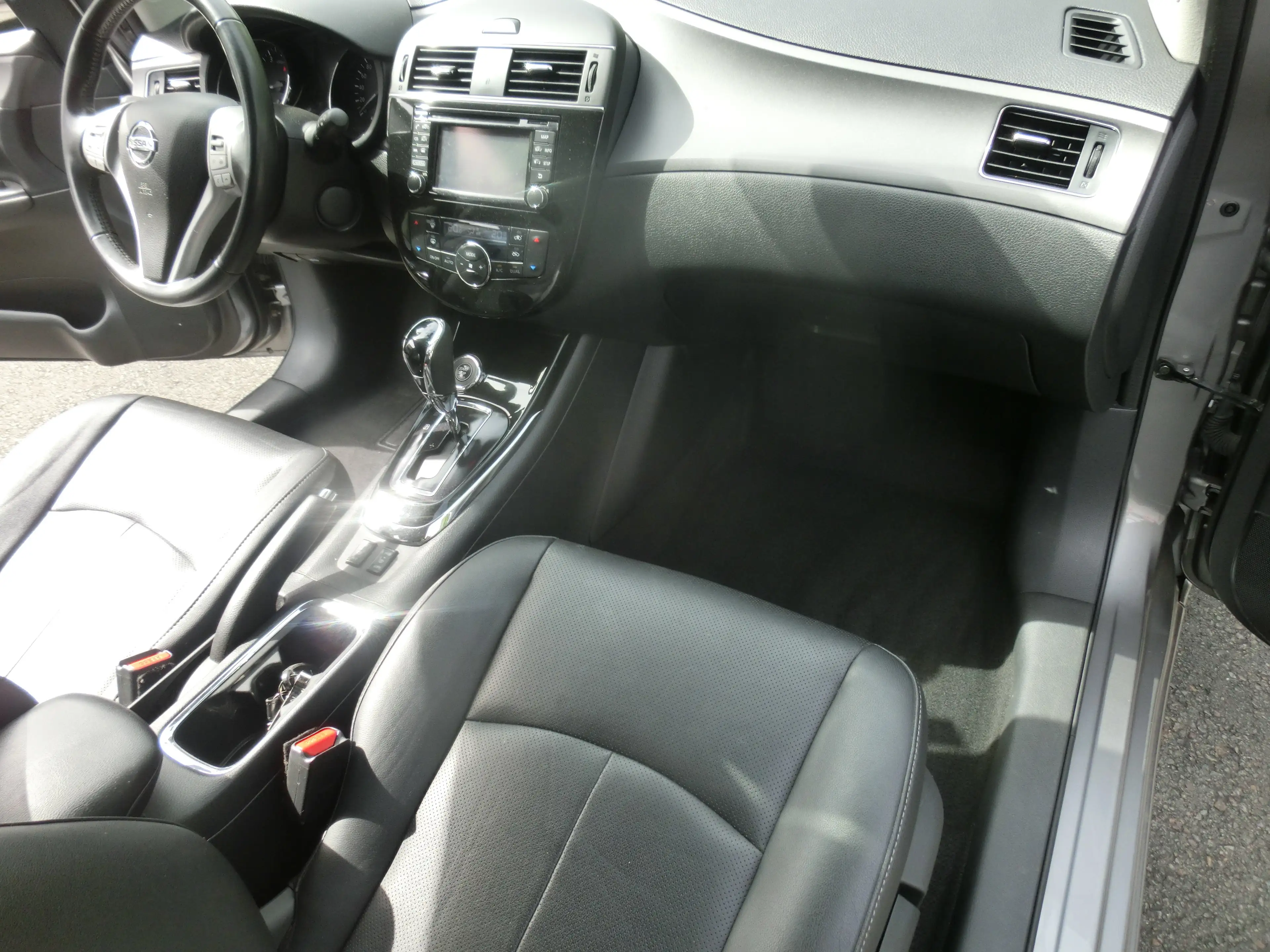 Nissan Pulsar 1.2 Tekna Autom/Navi,Leder,SHZ,LMF17",PDC,R-Kamera — photo 12
