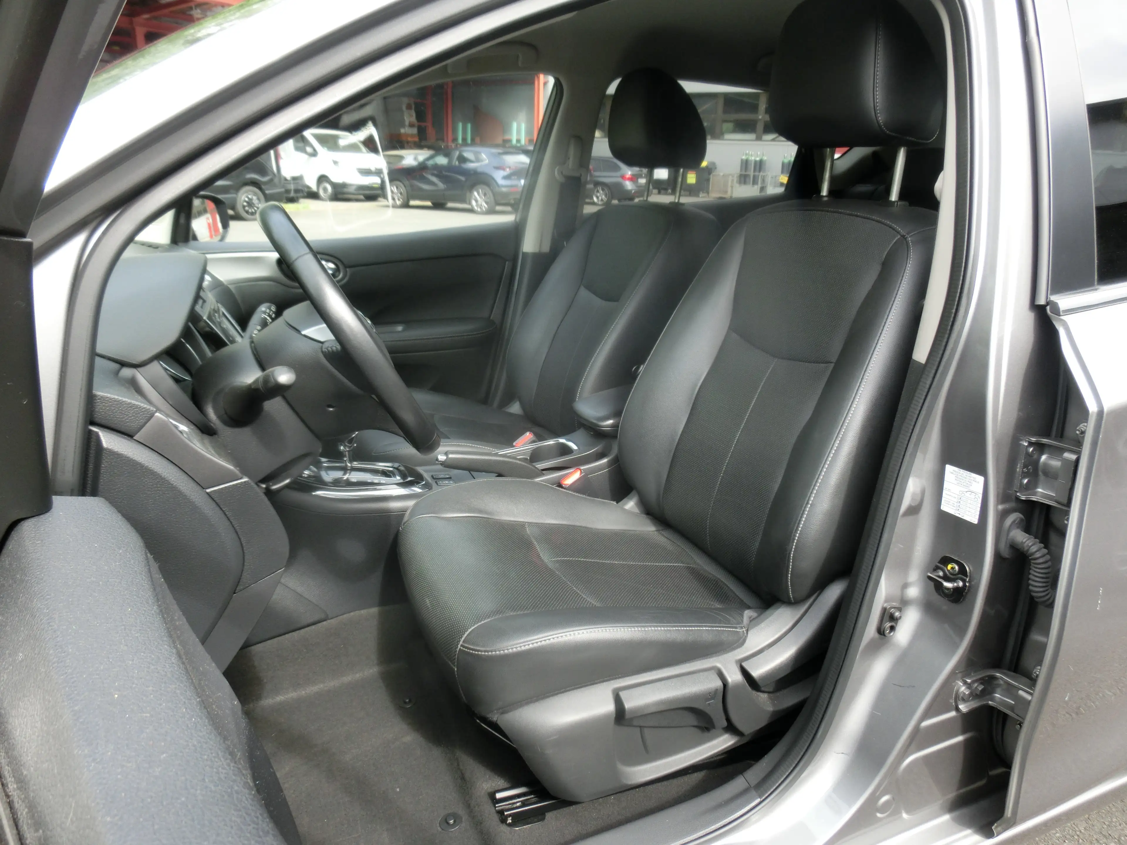 Nissan Pulsar 1.2 Tekna Autom/Navi,Leder,SHZ,LMF17",PDC,R-Kamera — photo 5