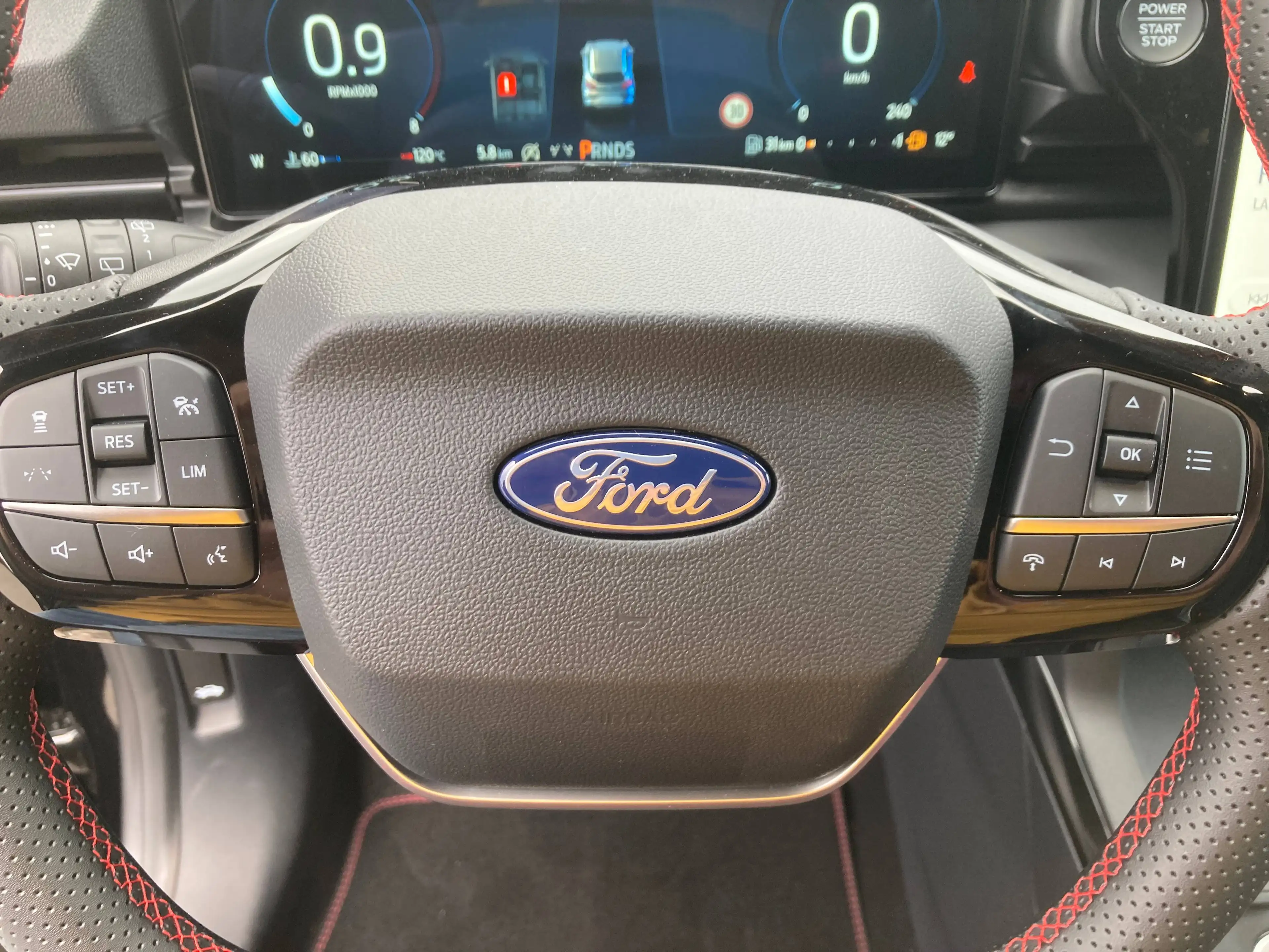 Ford Puma ST-Line — photo 11