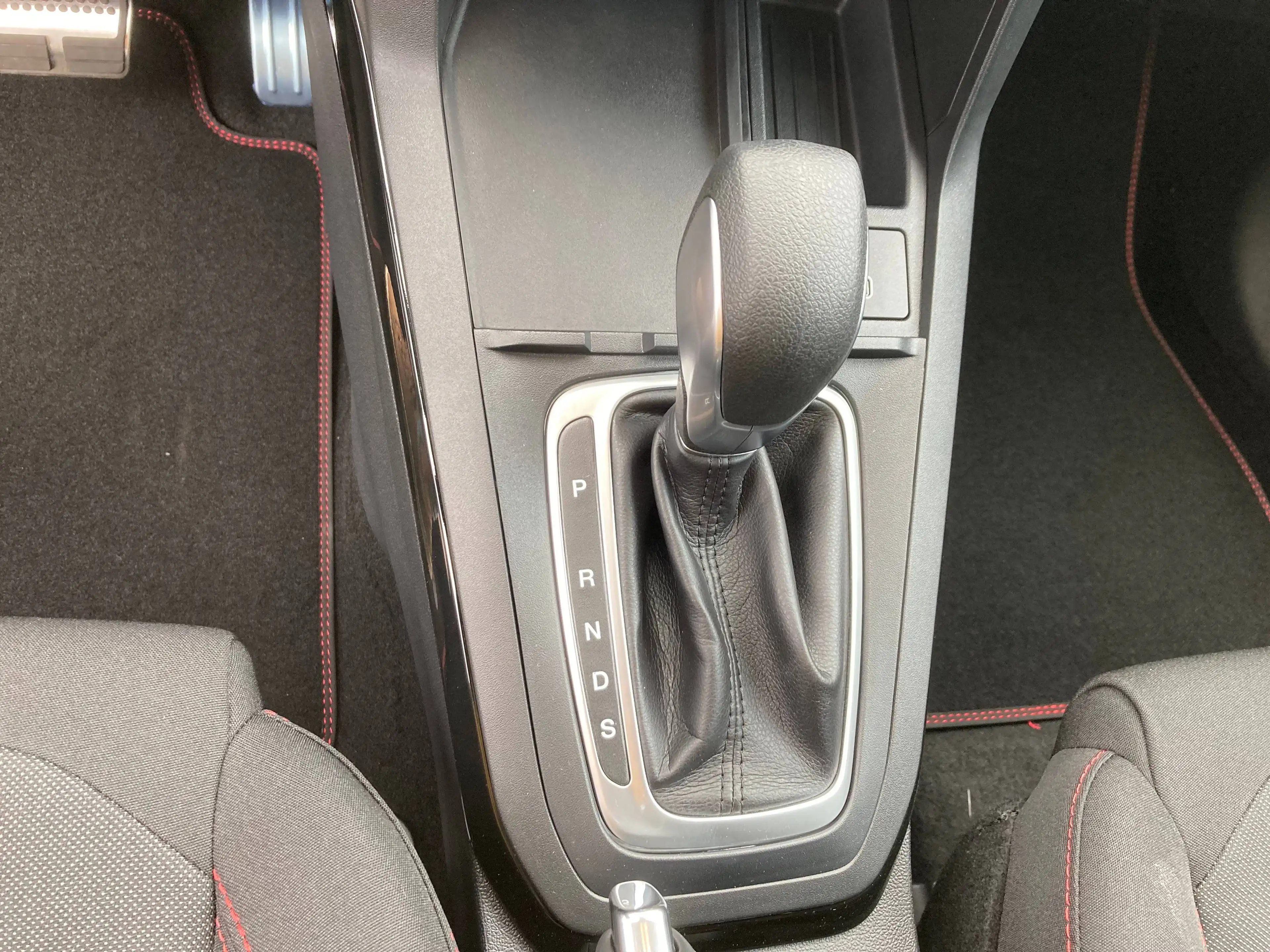 Ford Puma ST-Line — photo 14