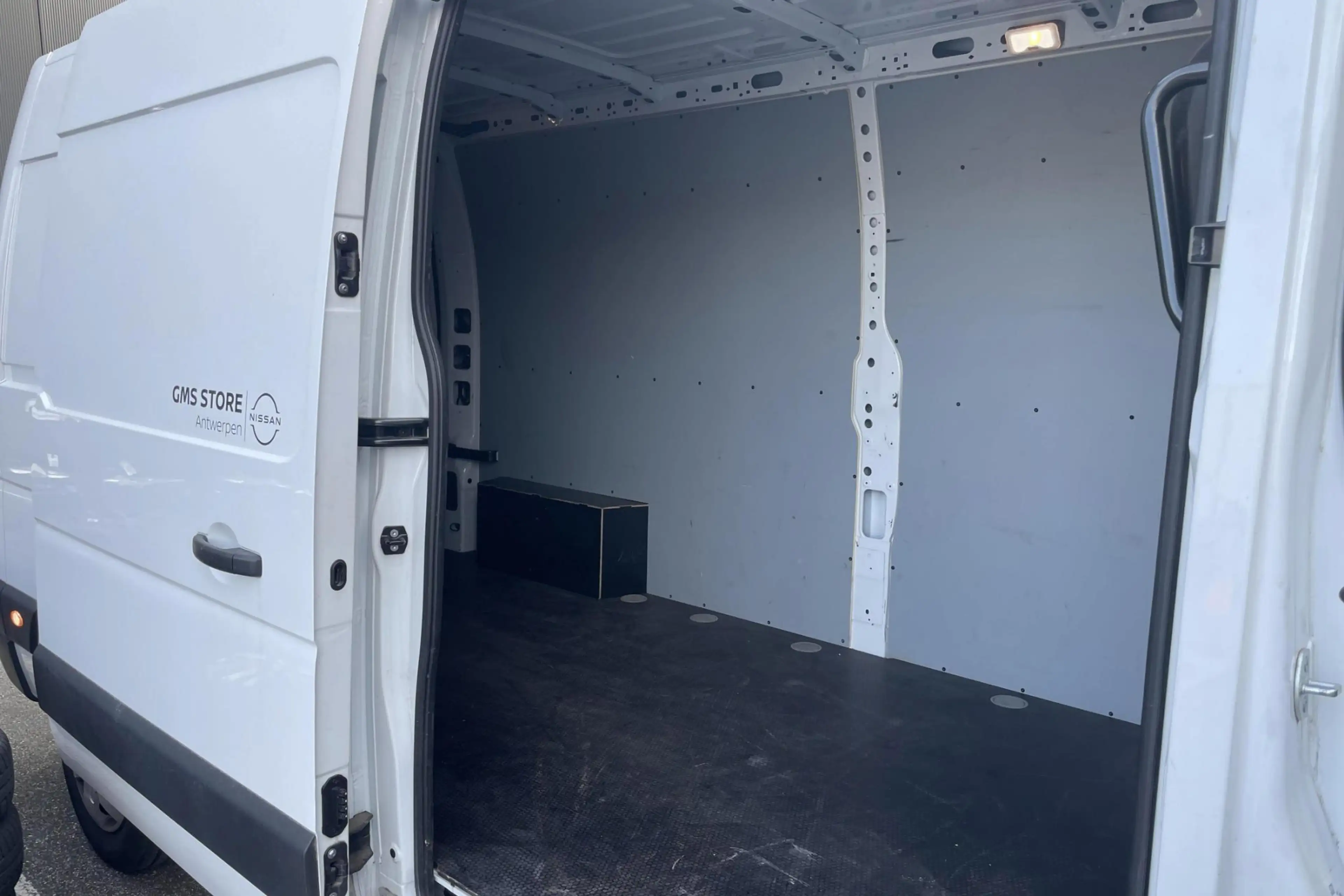 Nissan Interstar VAN L3H2 M/T N-Connecta 3t5 Euro6DFULL FWD — photo 7