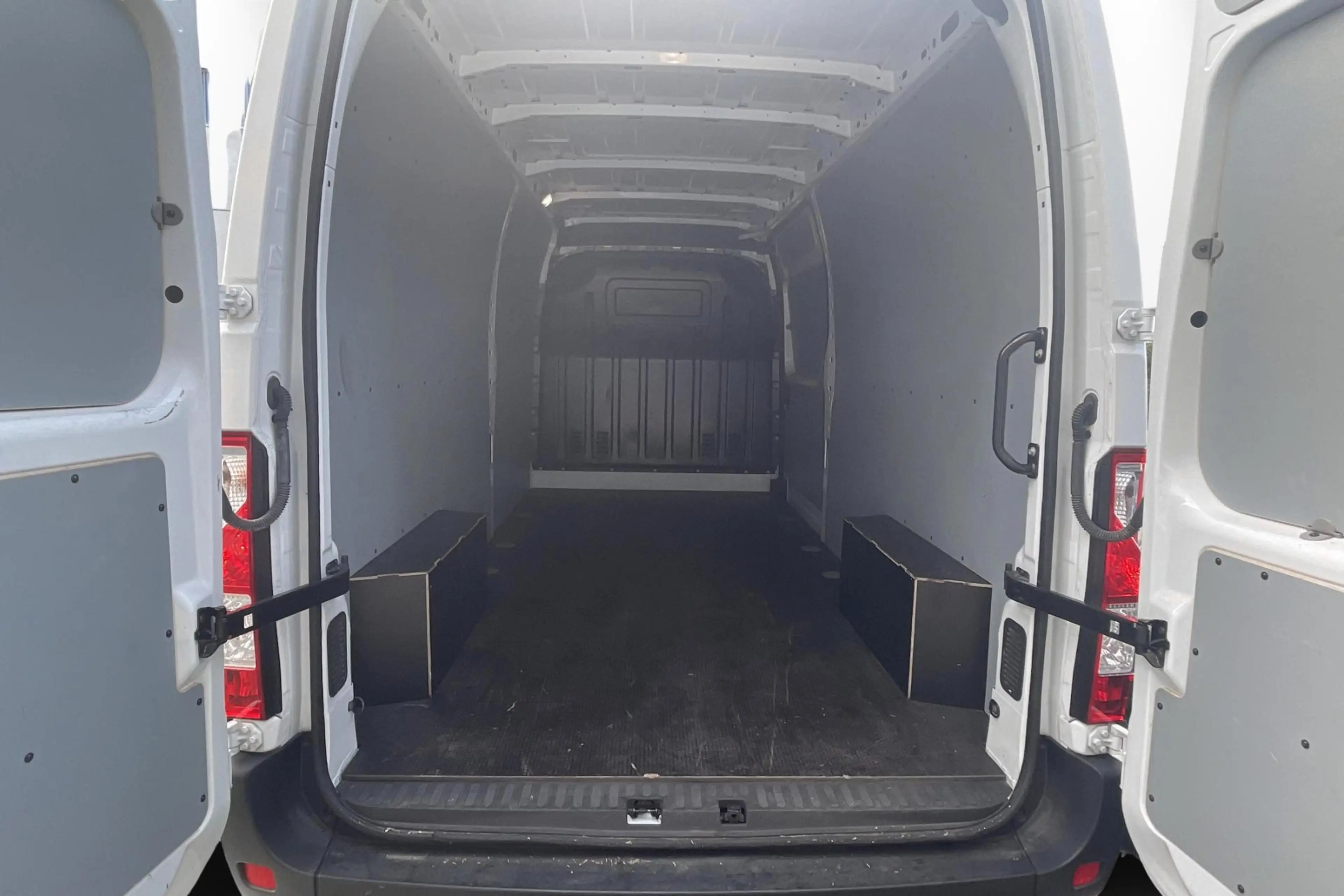 Nissan Interstar VAN L3H2 M/T N-Connecta 3t5 Euro6DFULL FWD — photo 10
