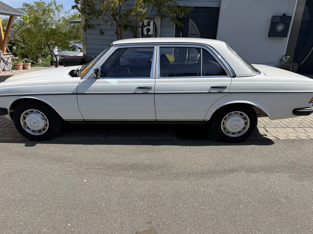 Mercedes-Benz 200, foto 2