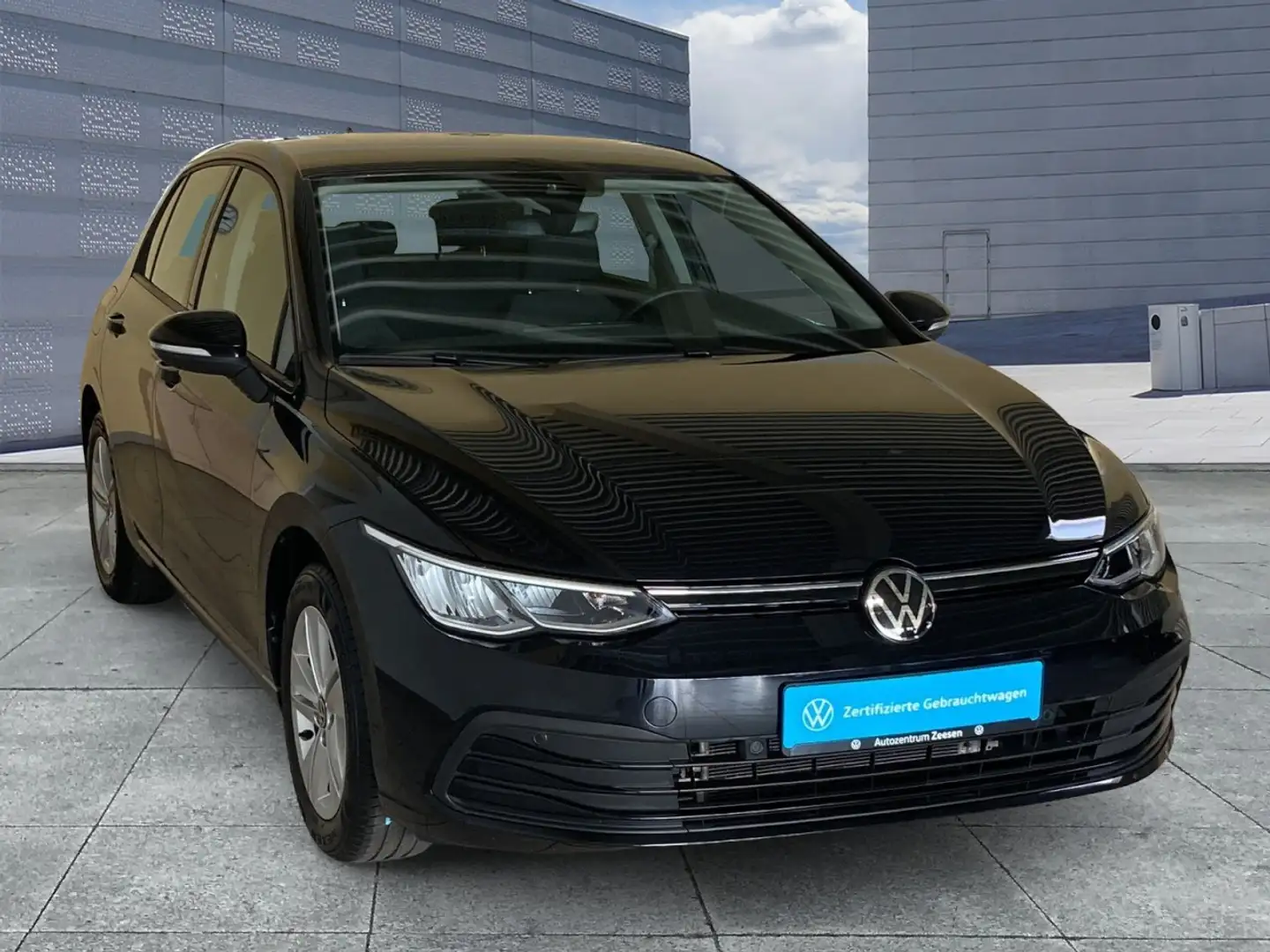 Volkswagen Golf VIII 1.0 eTSI Life OPF DSG+USB+DAB+EPH+LWS+ Klima Schwarz - 2