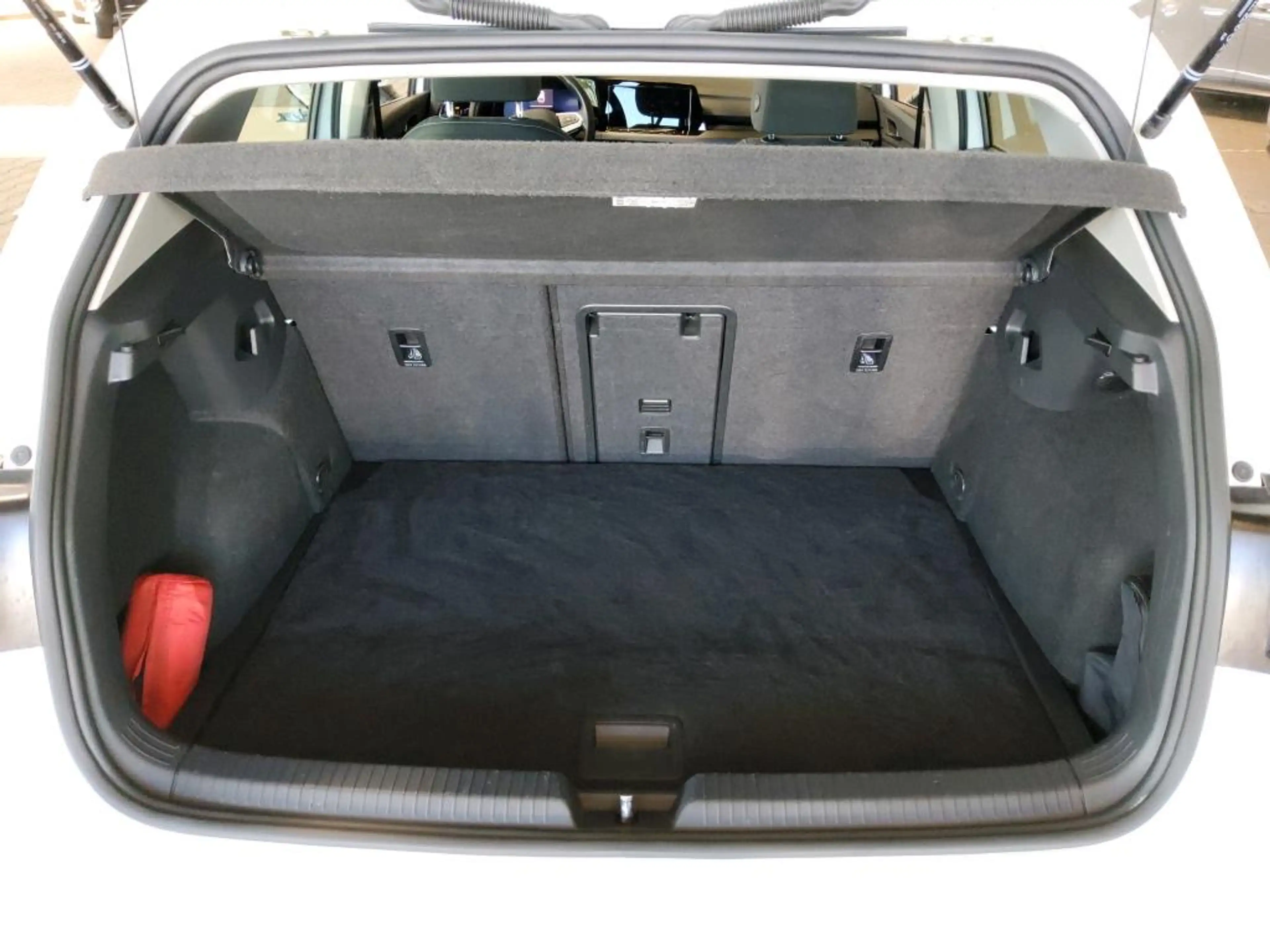 Volkswagen Golf 1.5 TSI DSG Style Panodach*ACC*SHZ*NAVI — photo 7