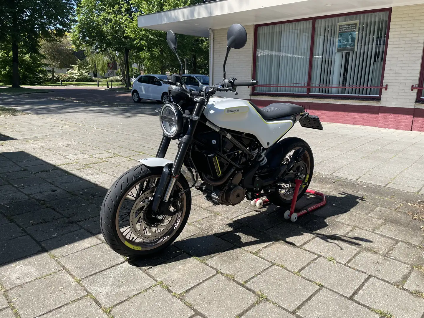 Husqvarna Vitpilen 401 - 1