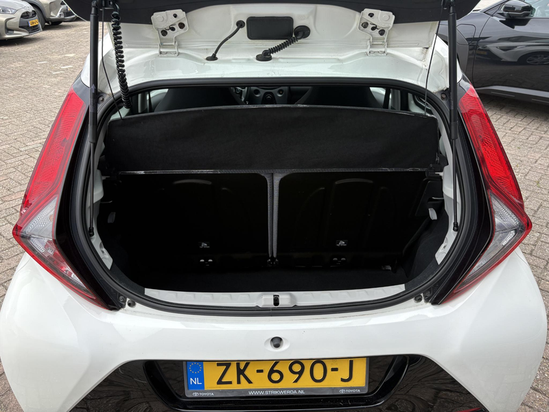 Toyota Aygo 1.0 VVT-i x-play limited — photo 9