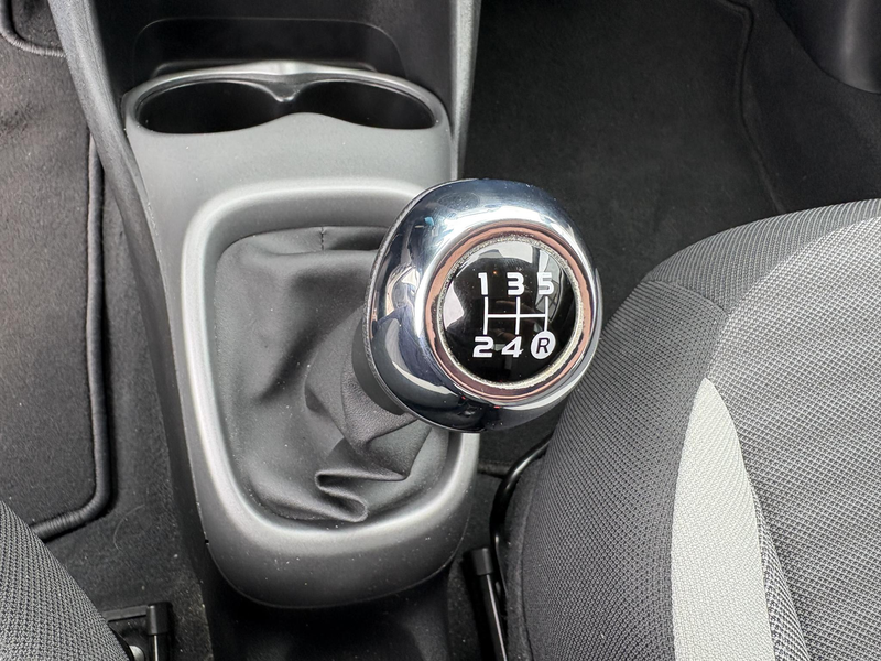 Toyota Aygo 1.0 VVT-i x-play limited — photo 15