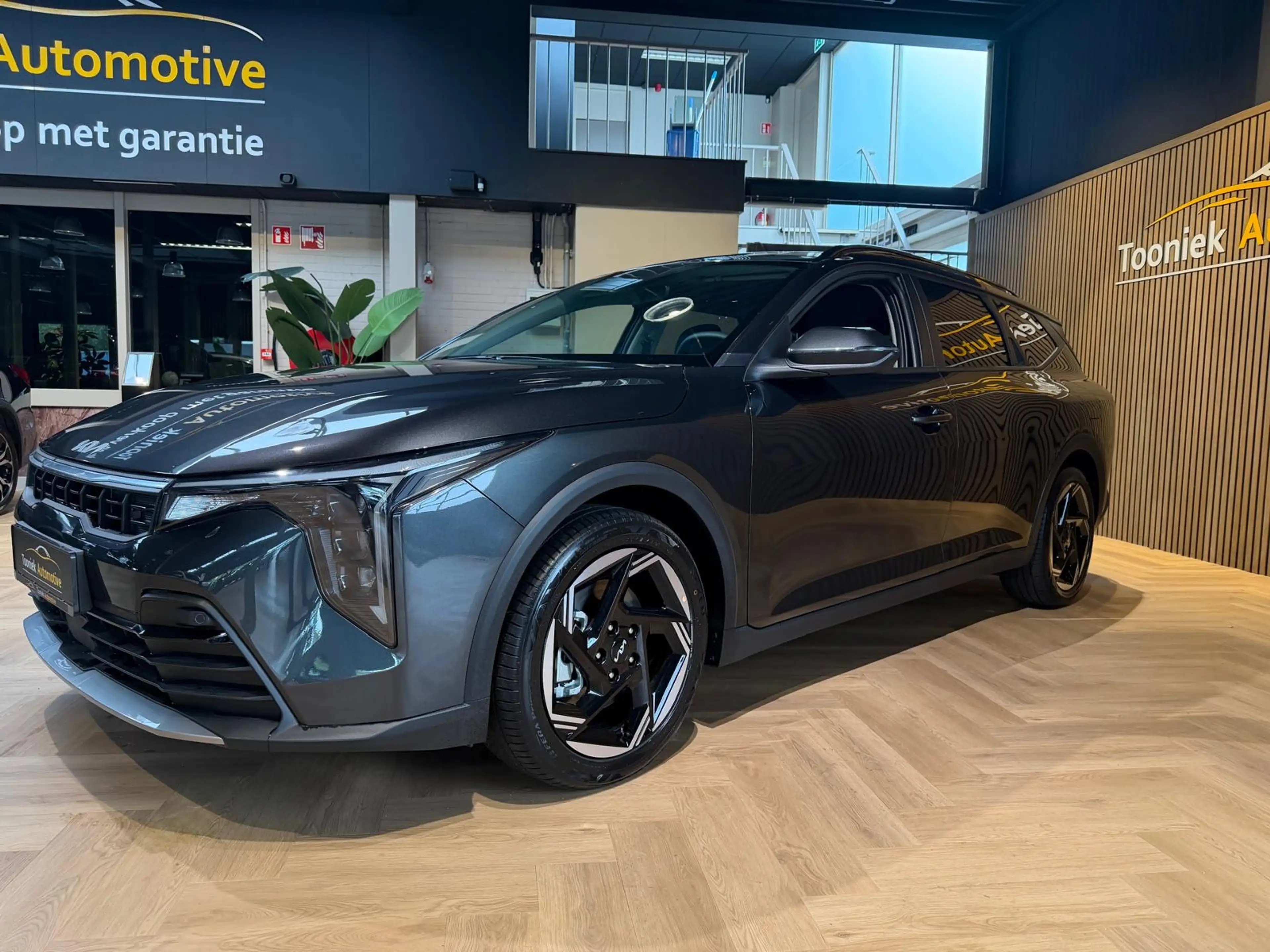 Kia K4 Sportswagon 1.6 T-GDi GT-Line Launch Edition — photo 6
