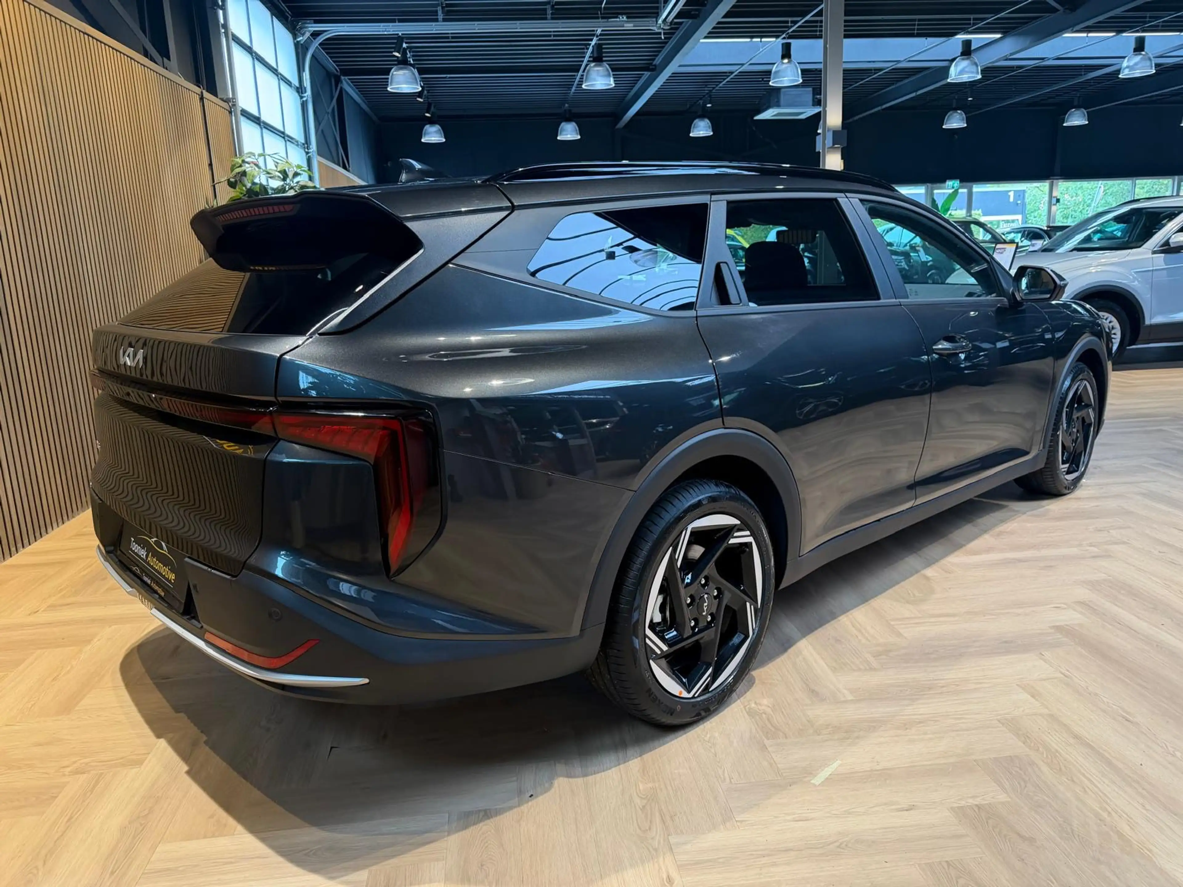 Kia K4 Sportswagon 1.6 T-GDi GT-Line Launch Edition — photo 3