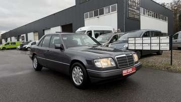 Mercedes-Benz E 250 D OLDTiMER AUTOMAAT NEW STAAT