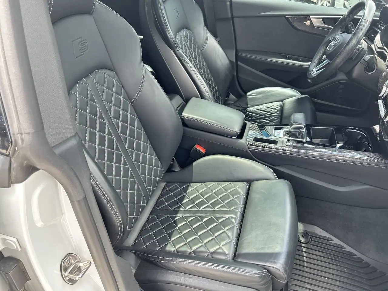Audi S5 снимка Audi S5