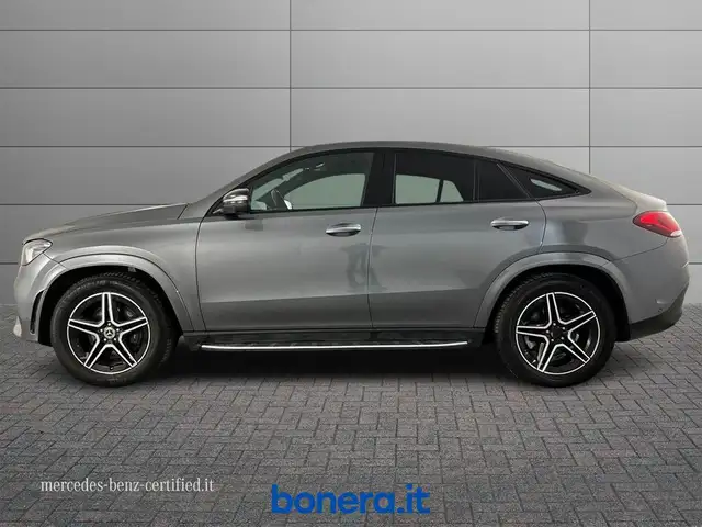 Mercedes-Benz 300 view 7
