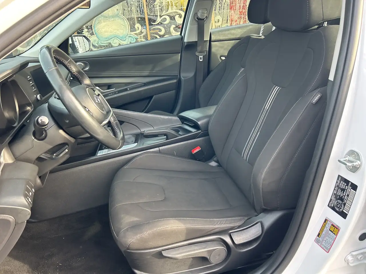 Hyundai ELANTRA снимка Hyundai ELANTRA