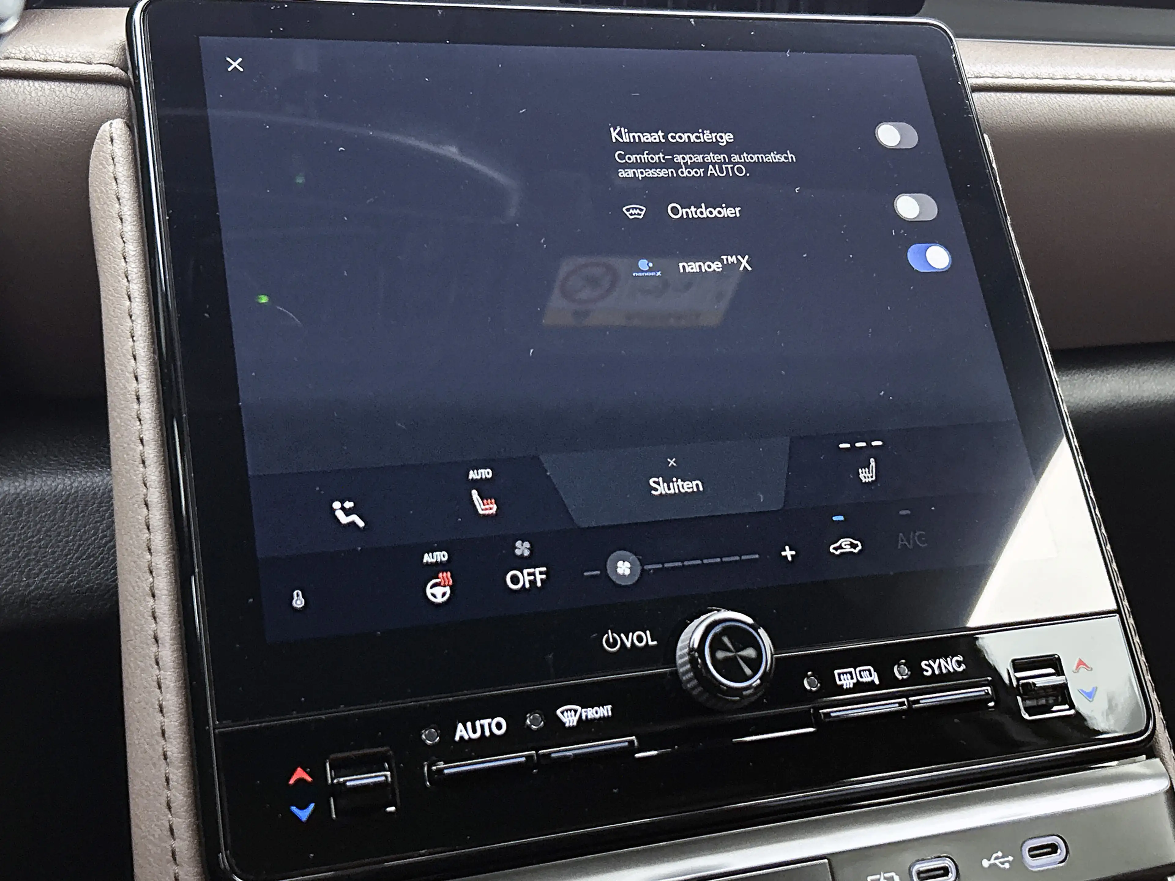 Lexus LBX Elegant 2WD | Tech Pack | Stuurwiel Verwarming | P — photo 10