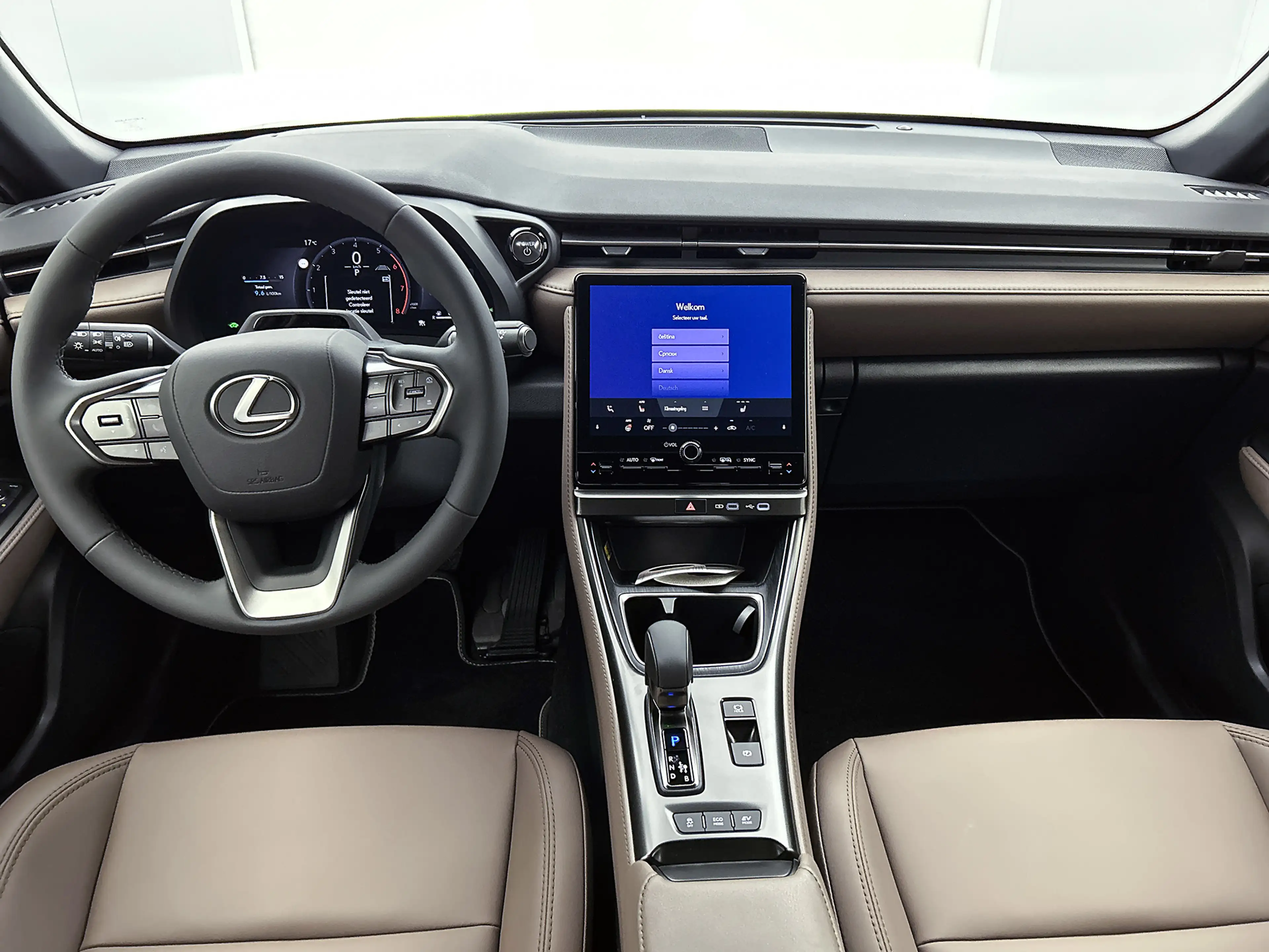 Lexus LBX Elegant 2WD | Tech Pack | Stuurwiel Verwarming | P — photo 4