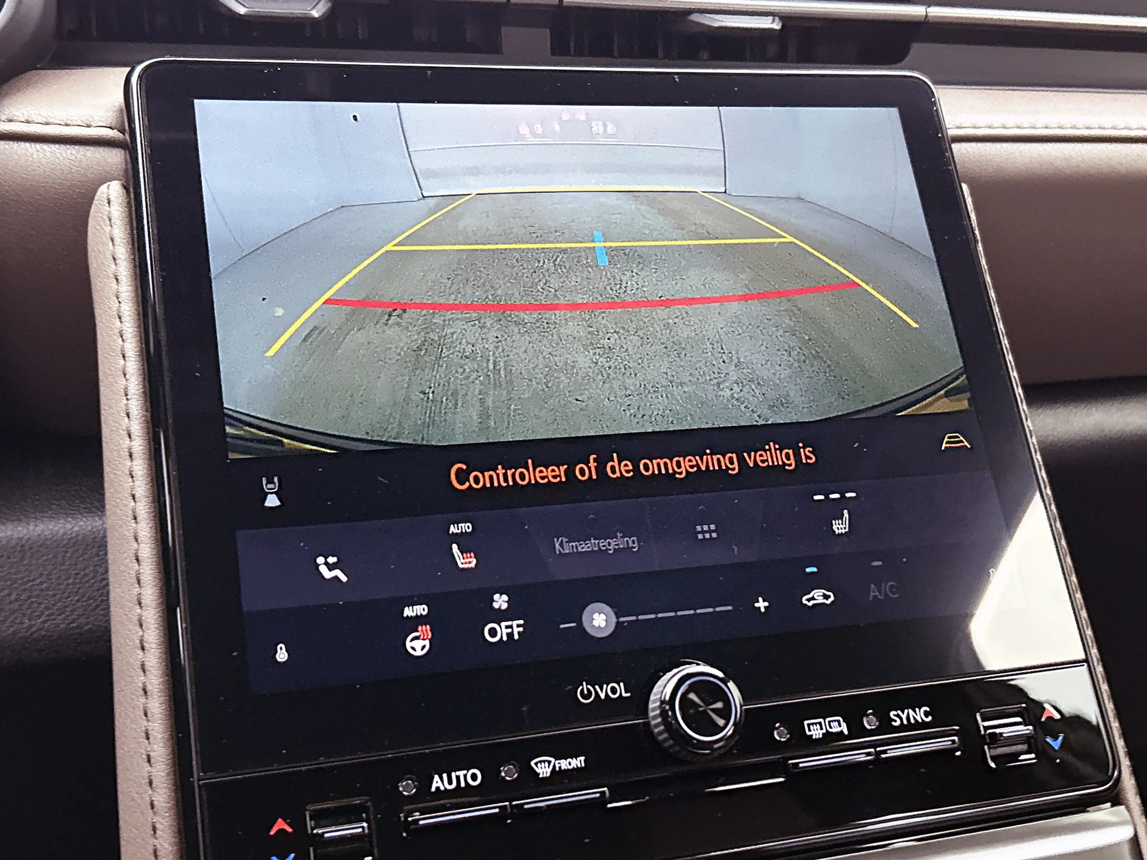 Lexus LBX Elegant 2WD | Tech Pack | Stuurwiel Verwarming | P — photo 8