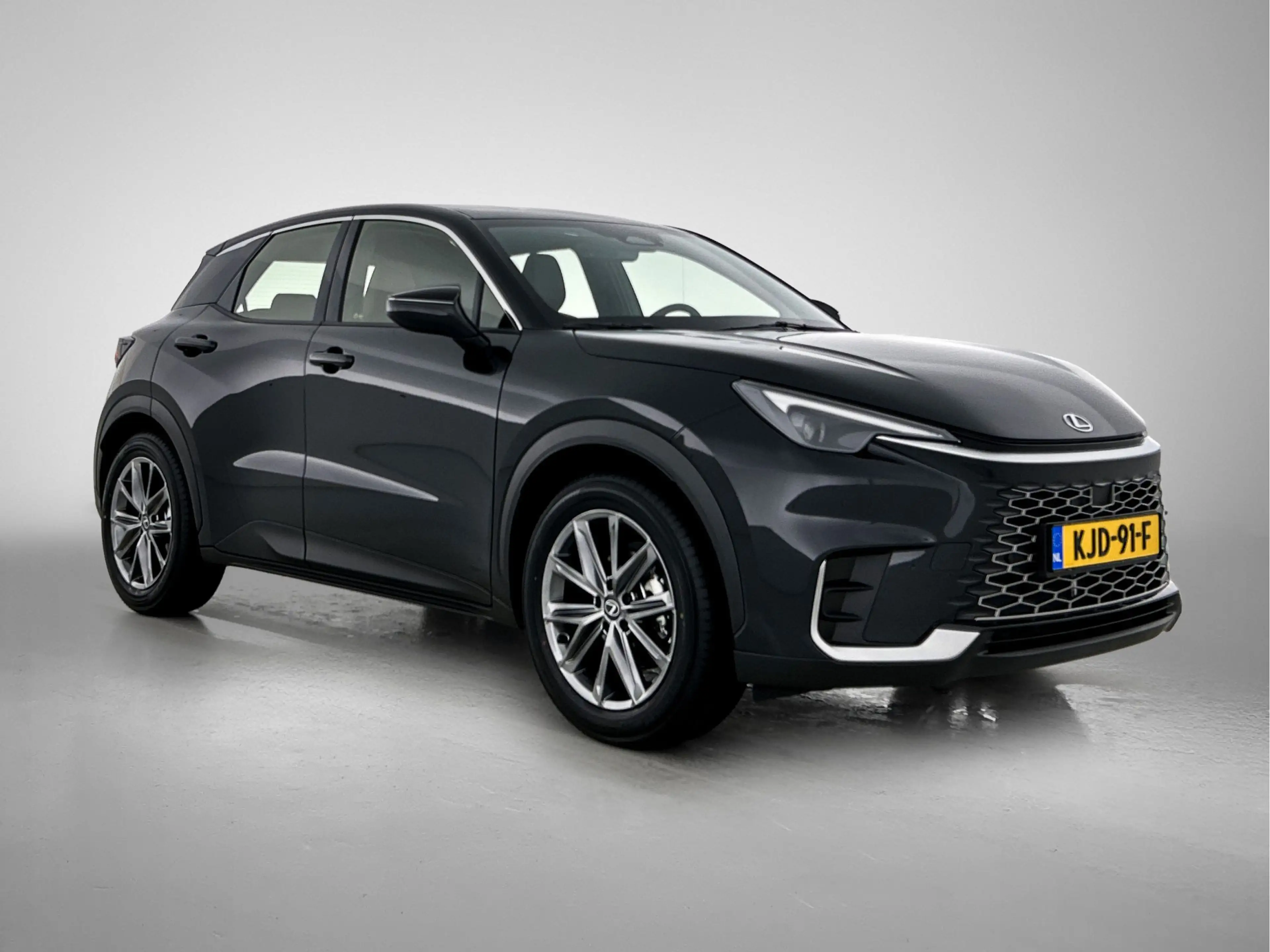 Lexus LBX Elegant 2WD | Tech Pack | Stuurwiel Verwarming | P — photo 13